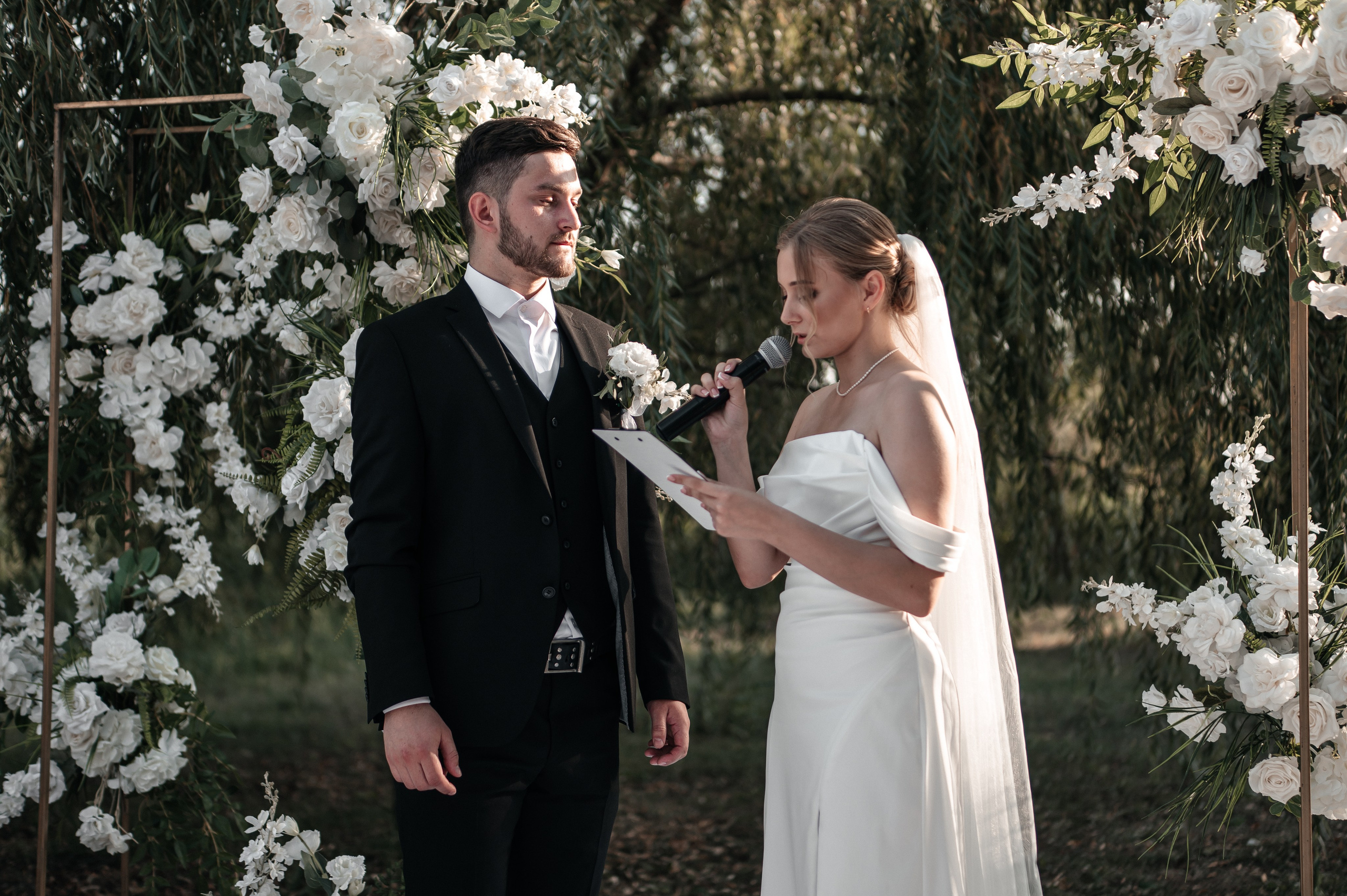 Даниил и Валерия. Черная утка. Полный день. Фотограф Екатерина Бочарникова