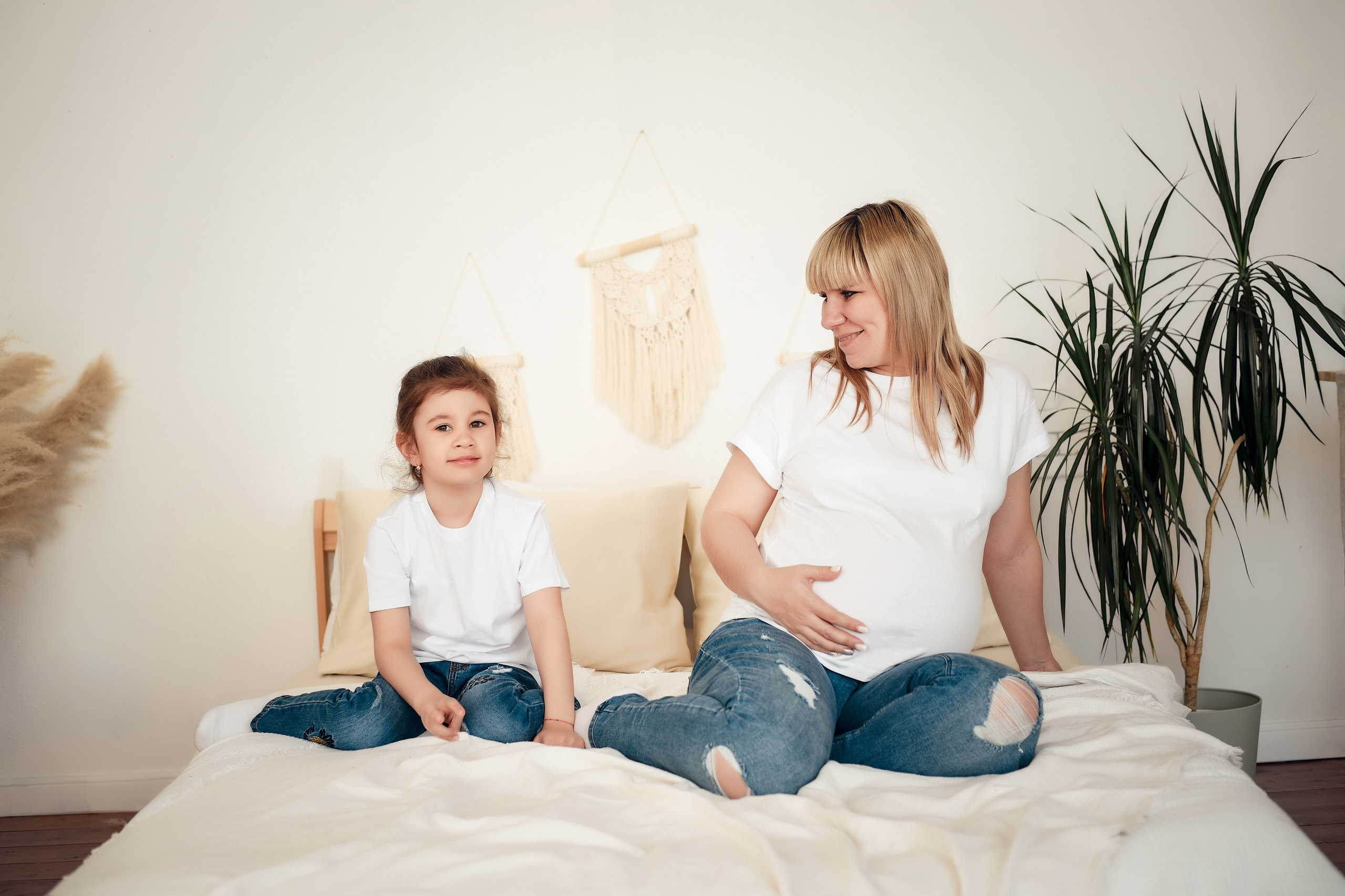 Фотосессия беременности (семейная съемка). Свадебный, семейный, детский, контент фотограф в Омске Максим Ильин