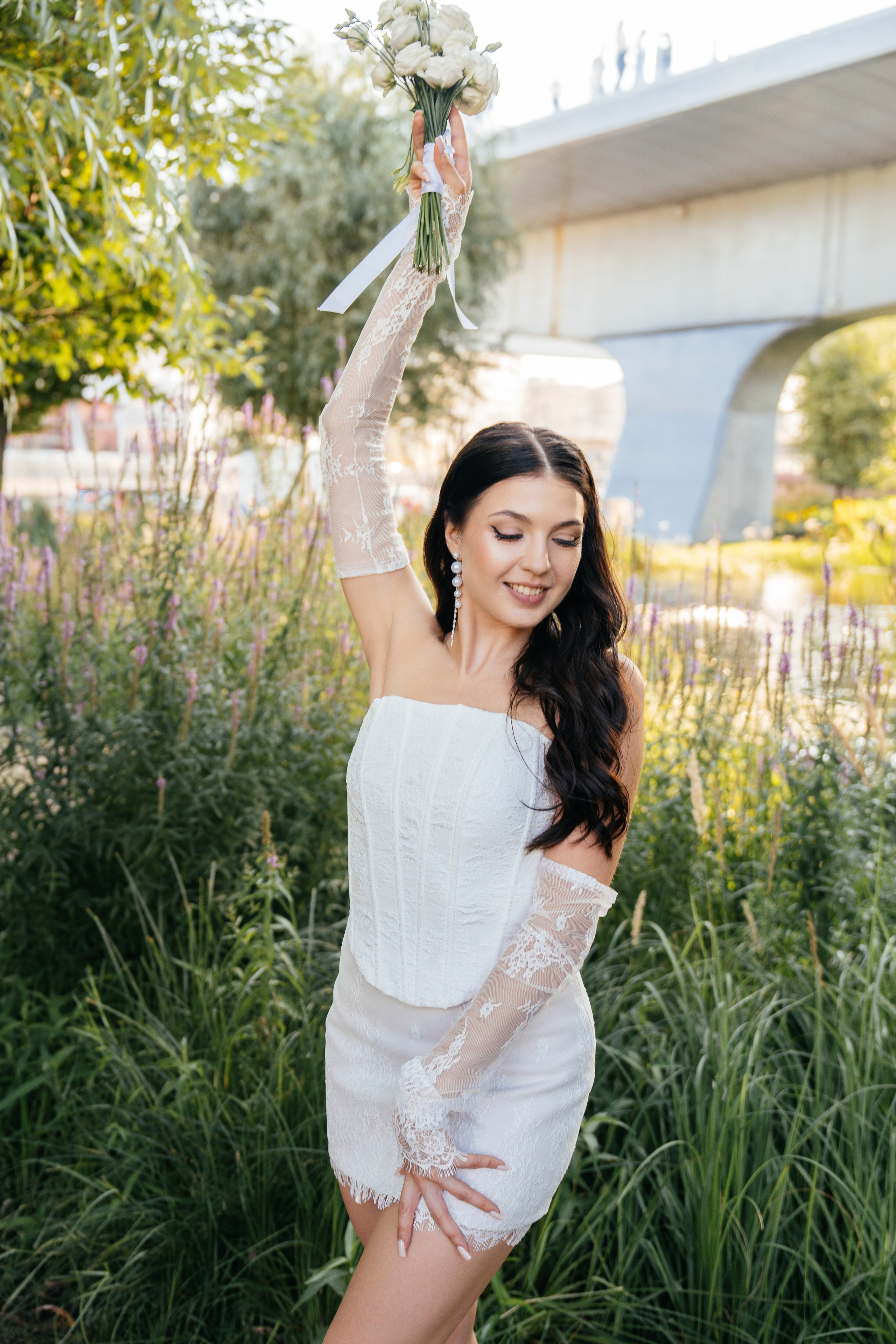 Свадебная фотосессия в Москве у высотки на Котельнической набережной. Свадебный фотограф в Москве Анна Полушина