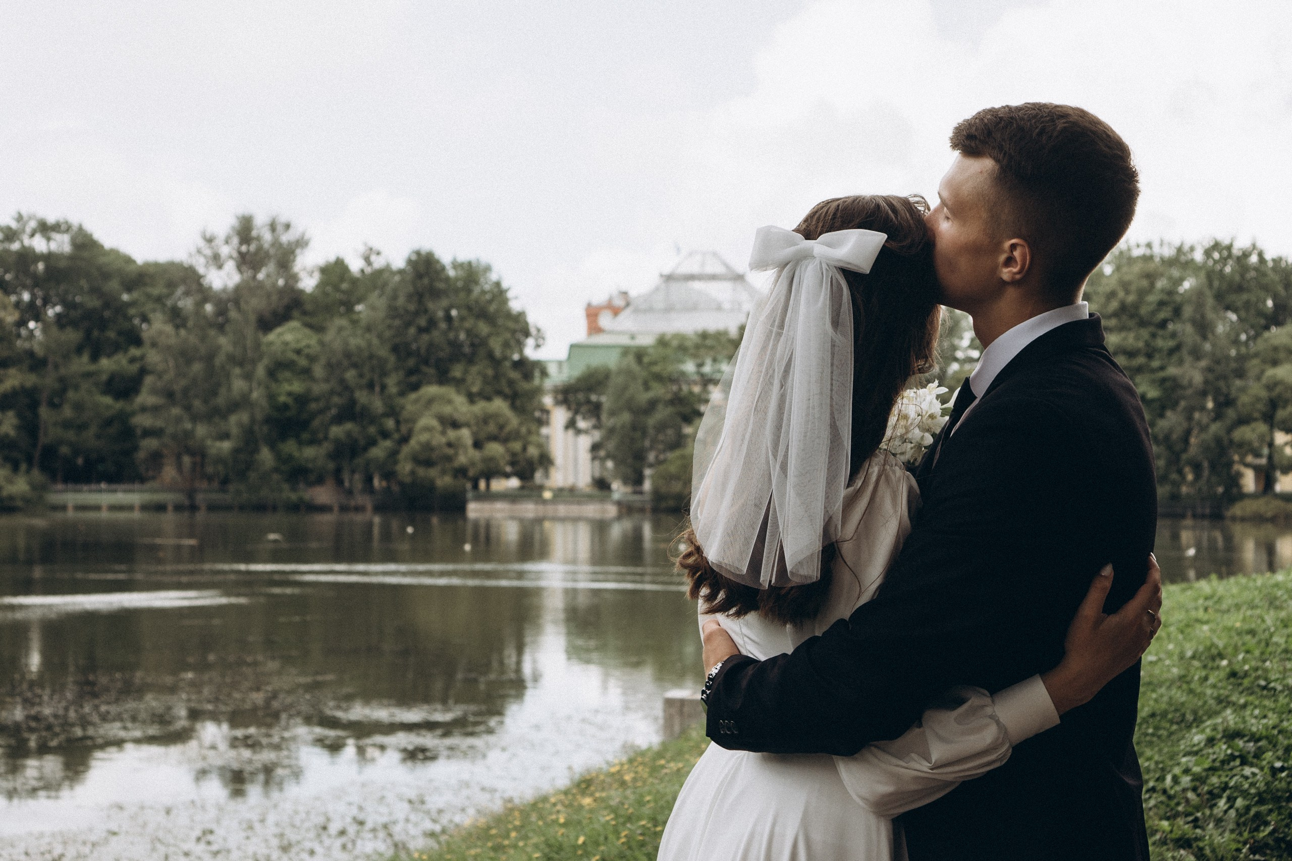 СВАДЕБНАЯ СЬЕМКА В ТАВРИЧЕСКОМ САДУ И ПРОГУЛКА ПО ЧЕРНЫШЕВСКОЙ. Профессиональный фотограф, Санкт-Петербург — Виктория Богомолова