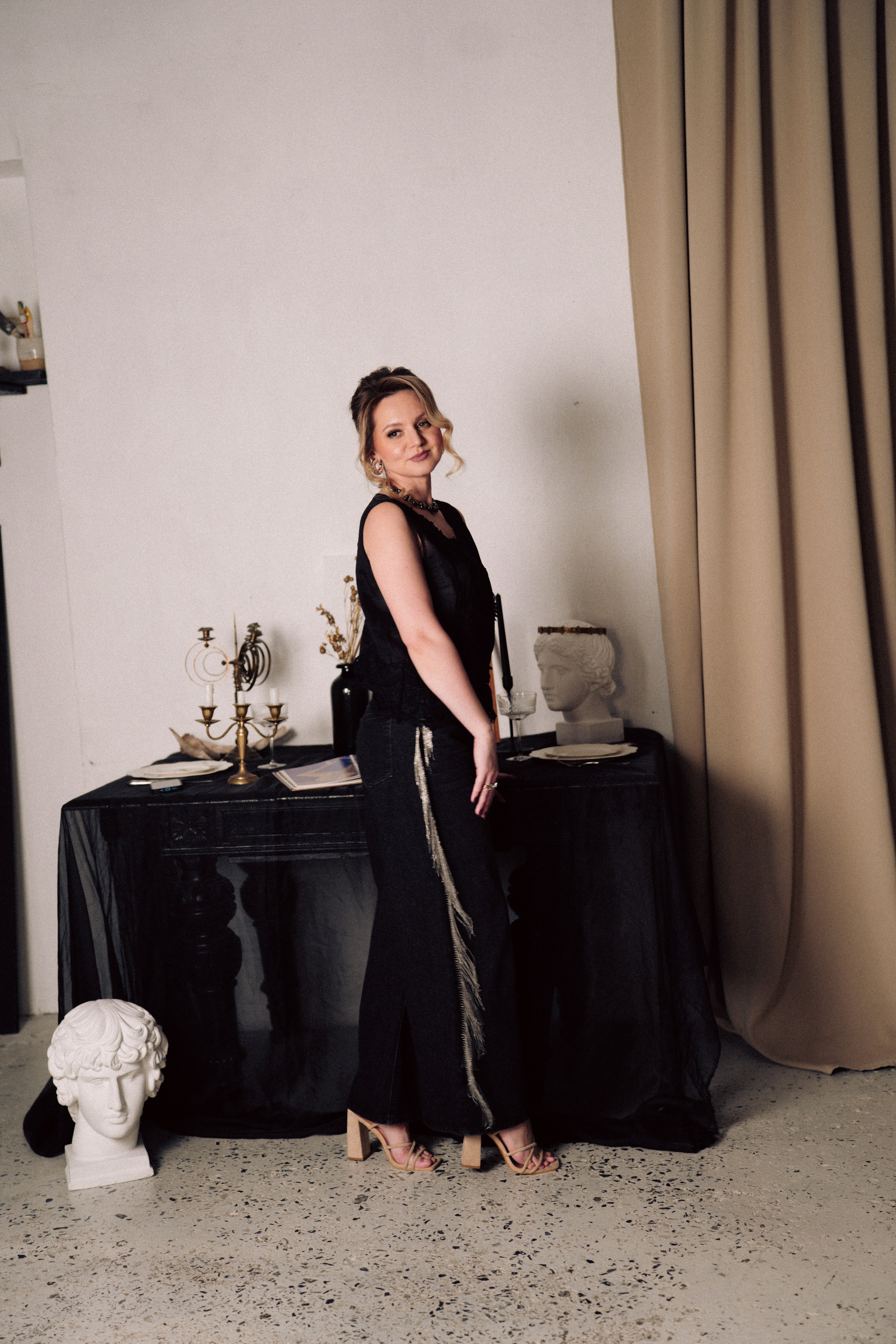 НОВОГОДНЯЯ ФОТОСЕСИИЯ В СТУДИИ ДЛЯ ДЕВУШКИ И ПРОГУЛКА ПО ЧЕРНЫШЕВСКОЙ. Профессиональный фотограф, Санкт-Петербург — Виктория Богомолова