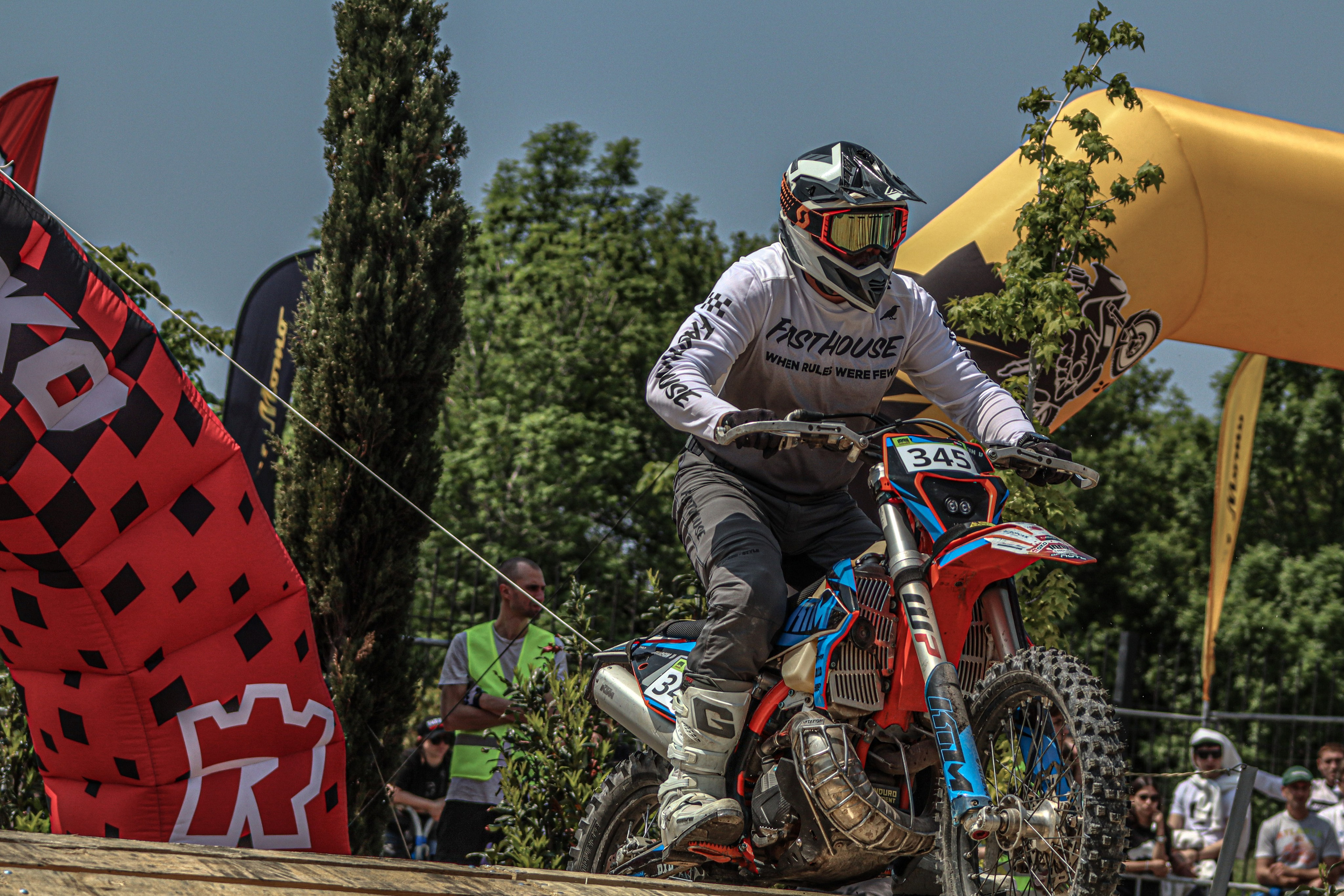 Enduro. Ivaladimirovna1995.wfolio.pro