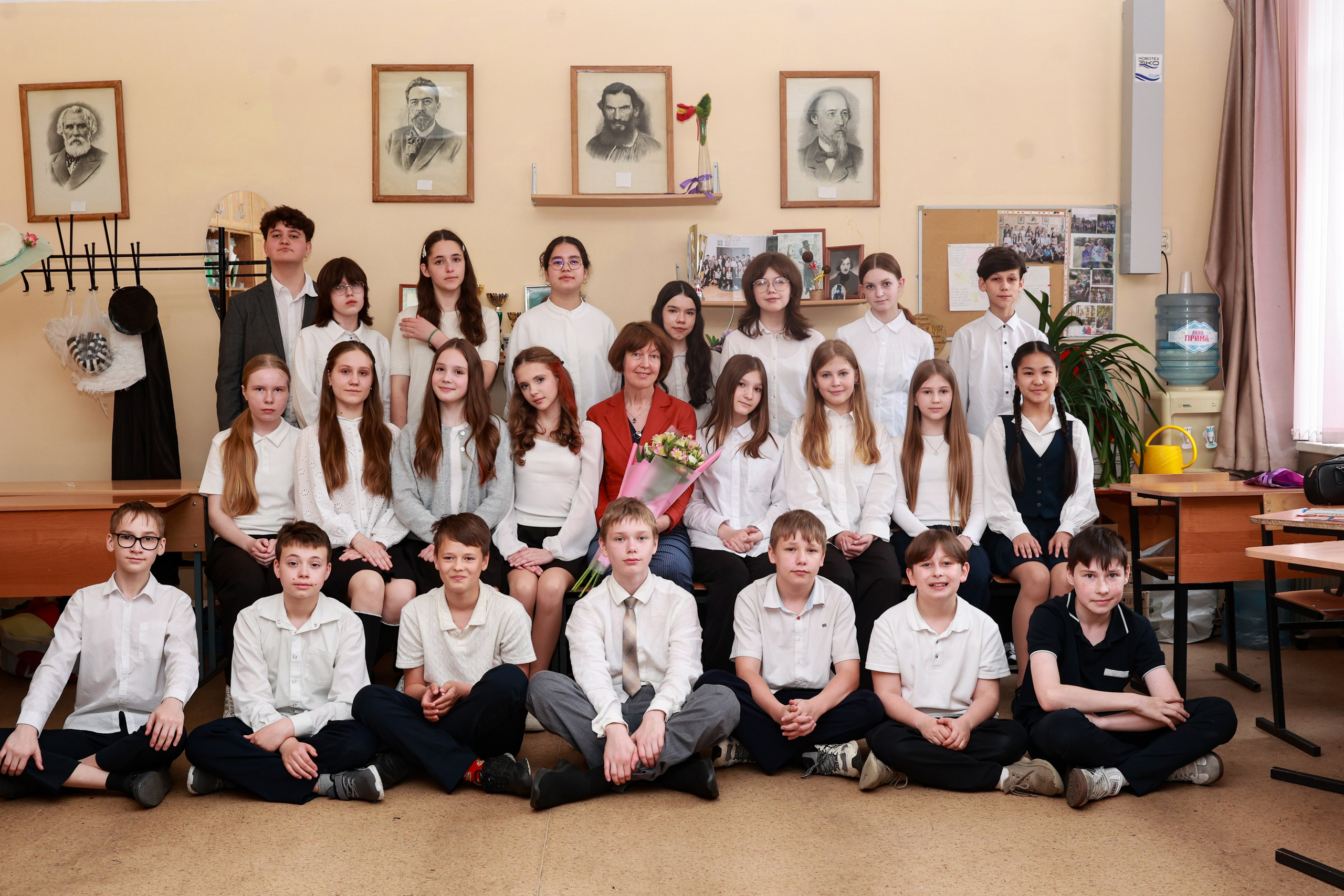 Школьные. Репортажный и портретный фотограф в Санктпетербурге. Видиосъемка мероприятий в Санкт-Петербурге