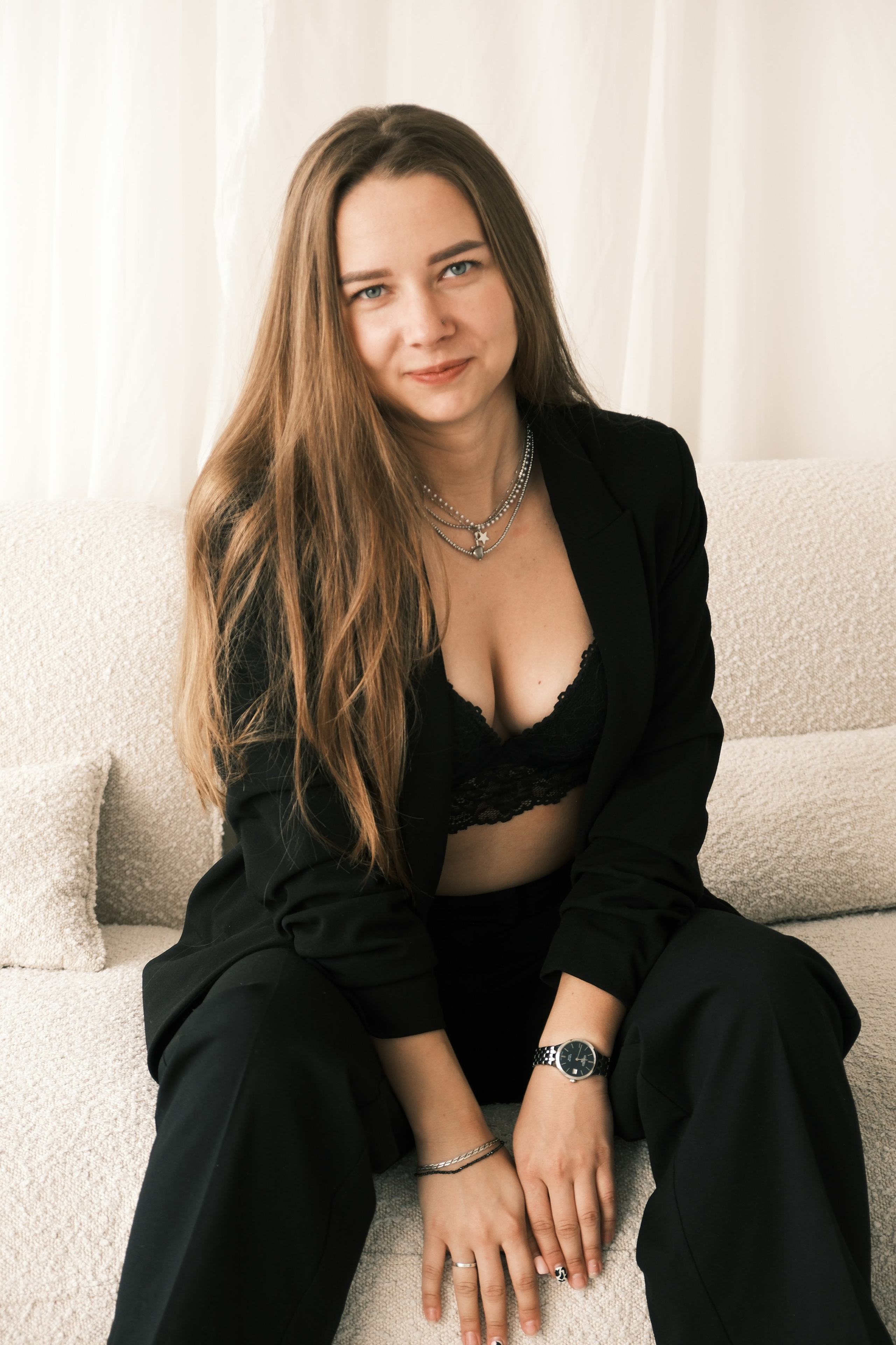 В студии. Главная