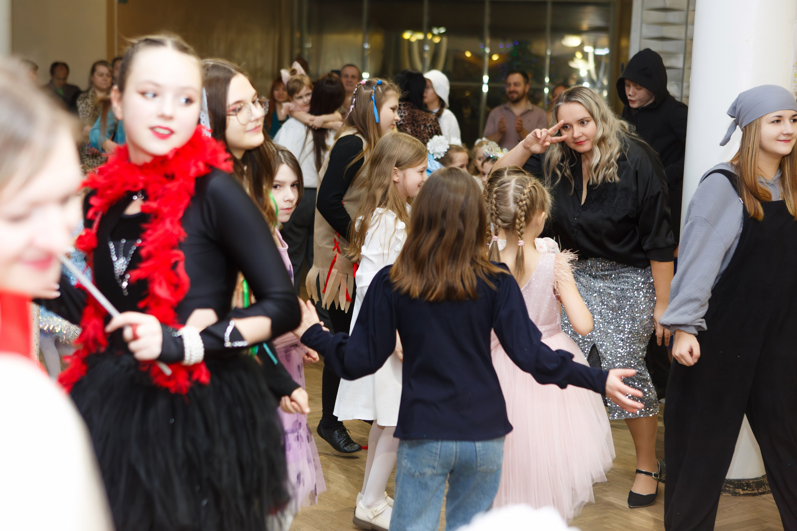 Театр-студия «ОК"ФАНТАЗИЯ» — „НОВЫЙ ГОД С ФАНТАЗИЕЙ“. Профессиональный фотограф в Мценске и Орловской области