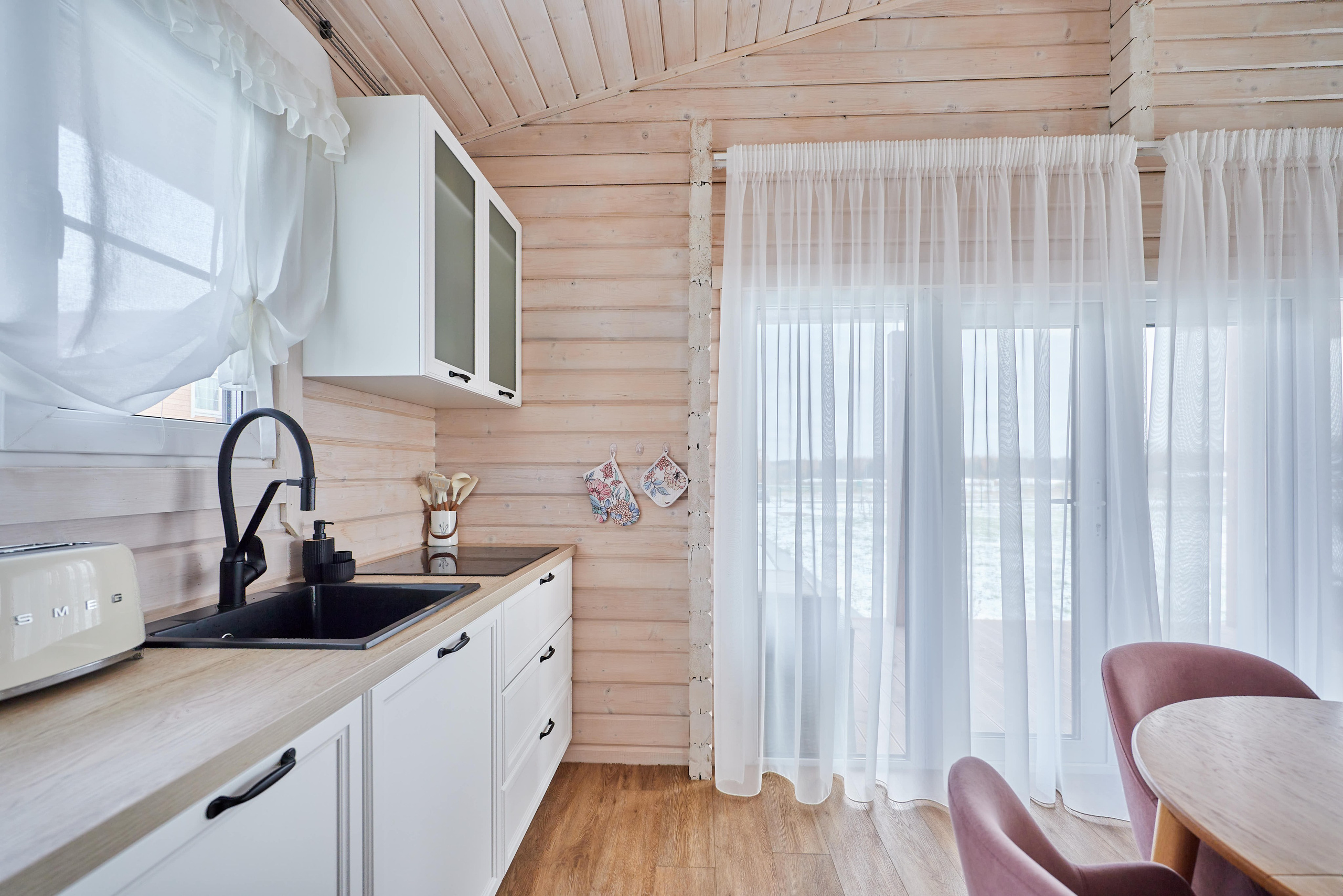 Гостевой дом в Ориенбауме. Photographer in Tbilisi Saint-Petersburg Worldwide — Elena Golubeva