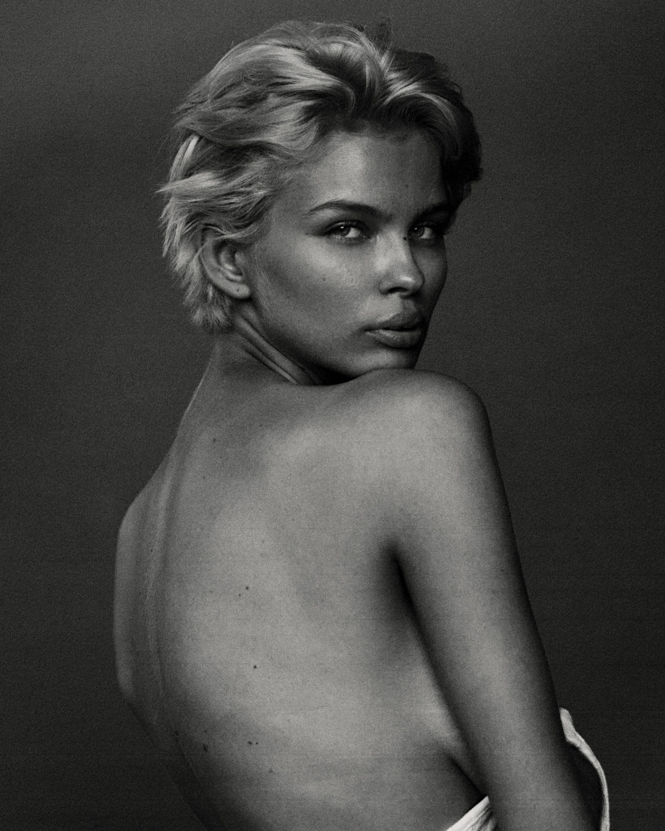 Черно-белая фотография. Женский портрет. Мужской портрет. Профессиональный фотограф в Москве Дмитрий Постнов / Niko Nikolas