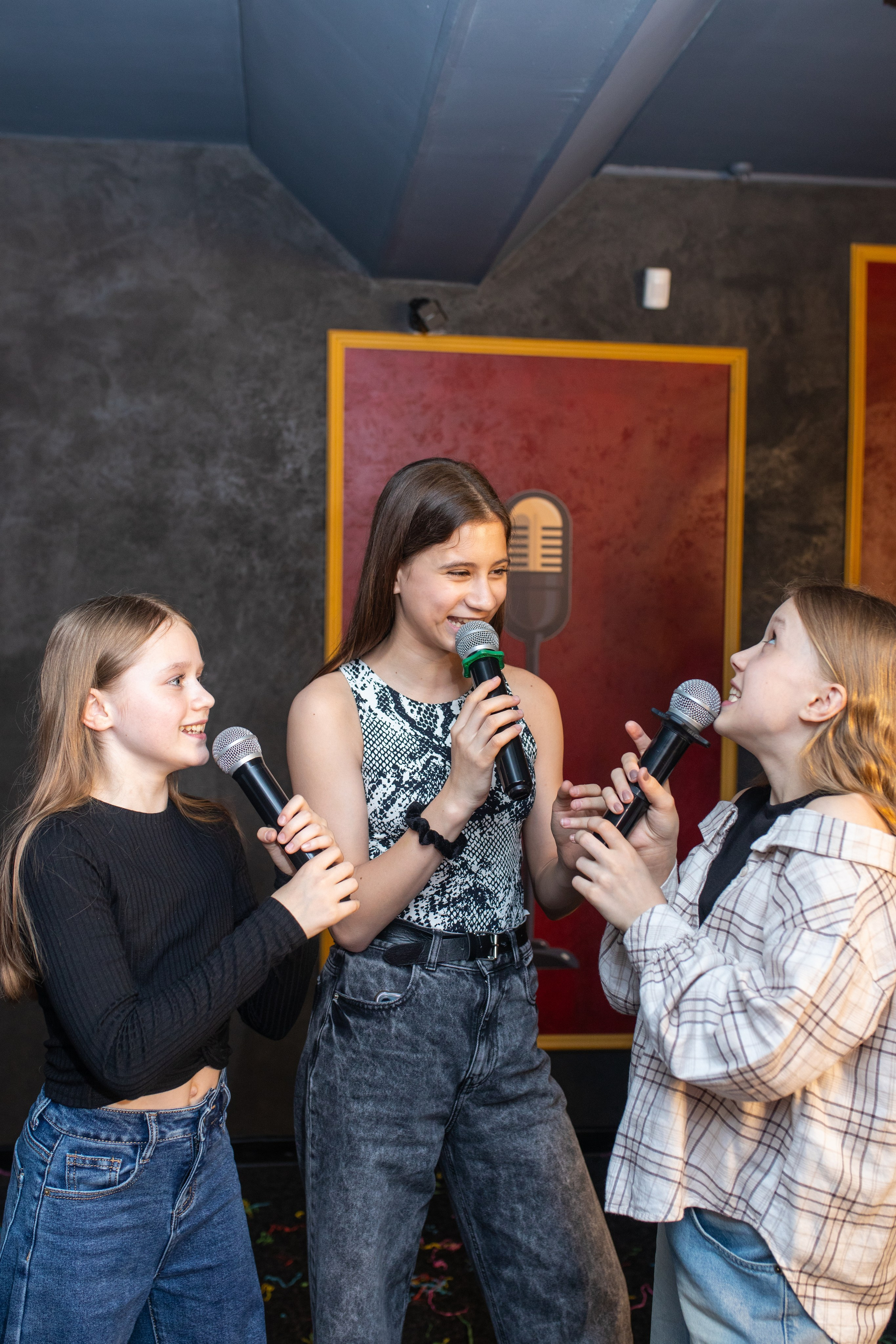 Кире 14! Караоке. Движуха. Тренды. Фотограф в Новосибирске Ася Зверева