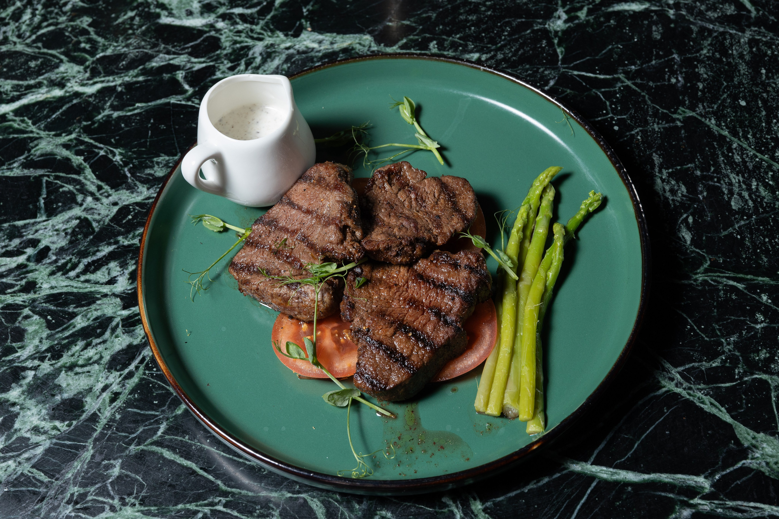 Loko. Свадебный и студийный фотограф в Алматы Ильяс Кырбаев