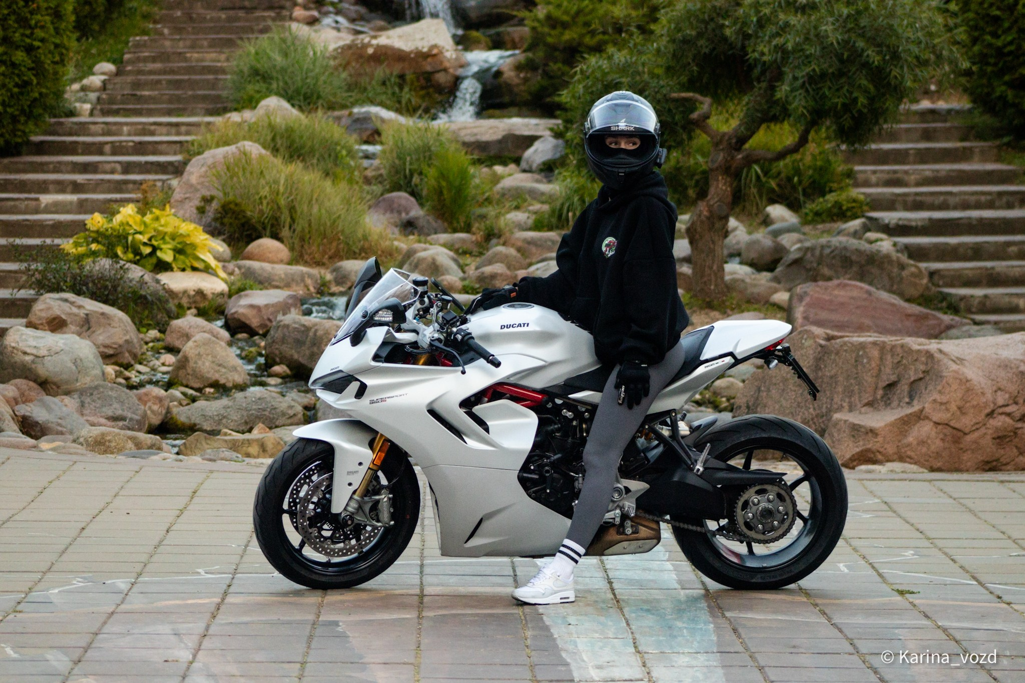 Летний фотосет для участников сообщества «ZelRiders». Репортажный фотограф в Москве и Зеленограде Karina-vozd