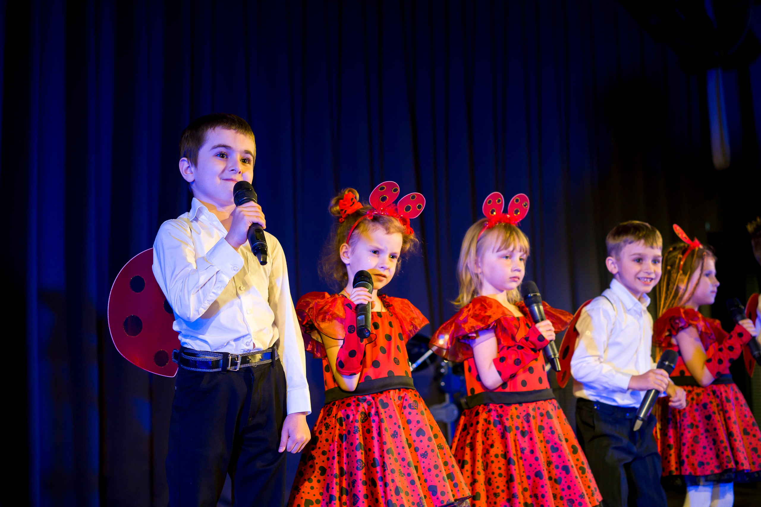 Концерт вокальной студии. Фотограф в Санкт-Петербурге. Репортажная и все съёмки для бизнеса