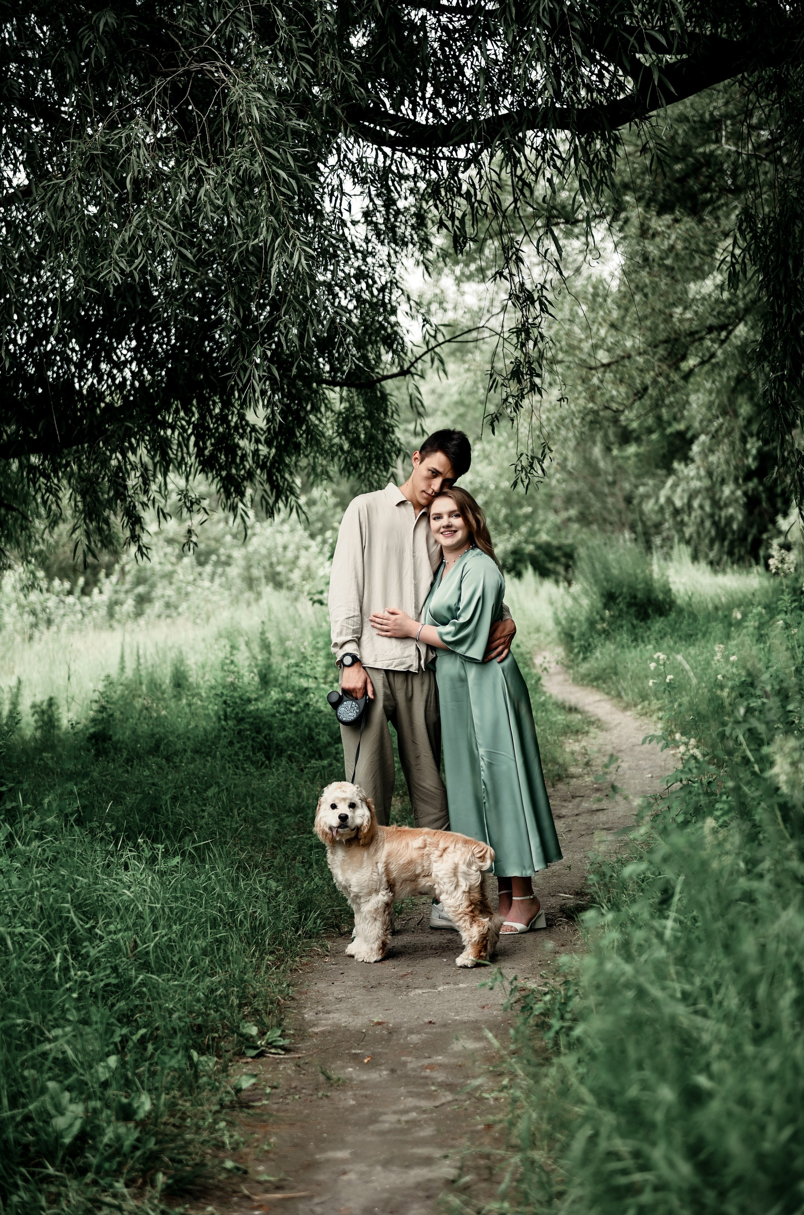 Love story прогулка вместе с песиком))). Свадебный, семейный, детский, контент фотограф в Омске Максим Ильин