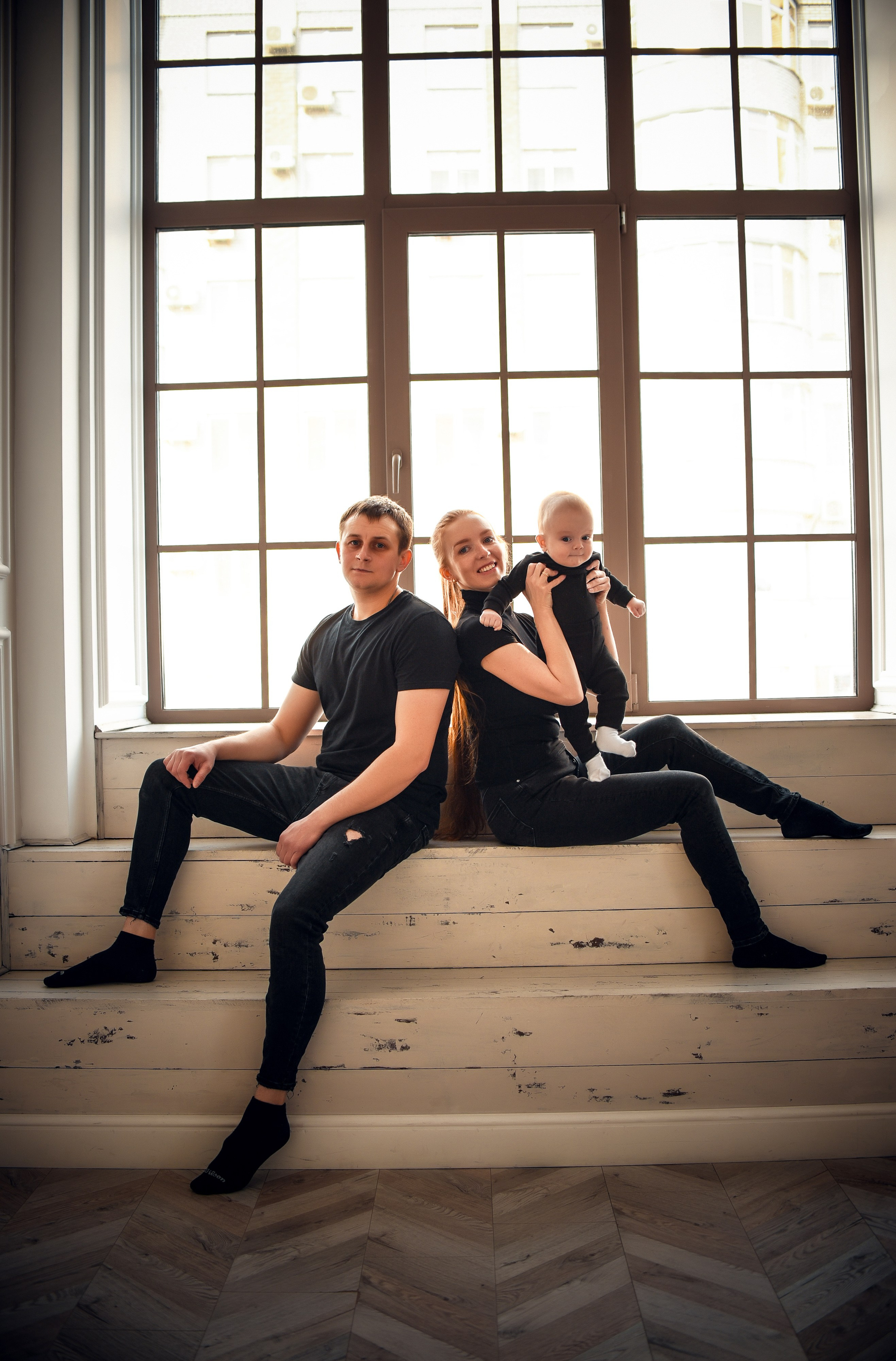 Семейная студийная фотосессия 3. Свадебный, семейный, детский, контент фотограф в Омске Максим Ильин