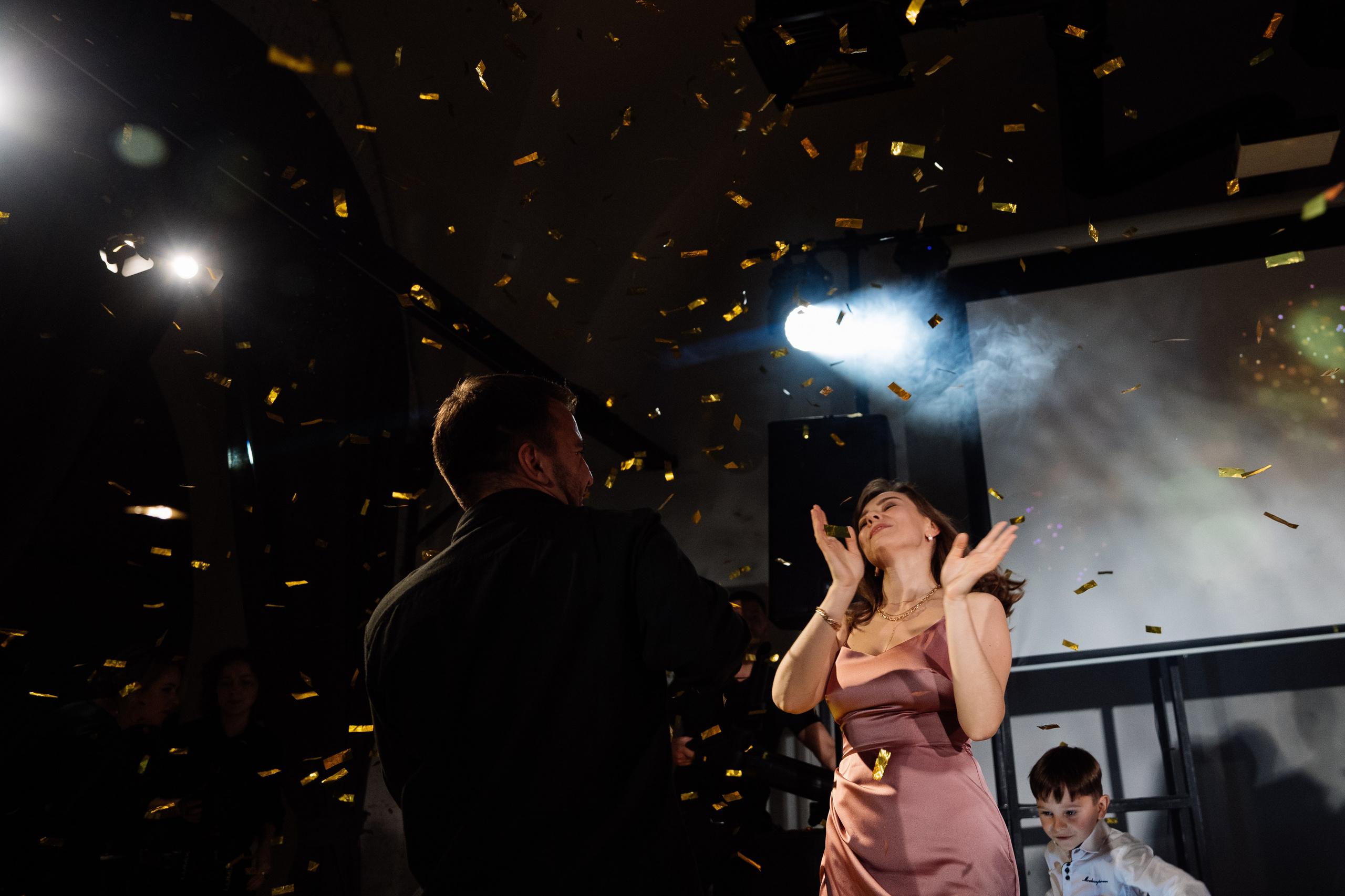 Оранжевая свадьба в гребешках. Свадебный фотограф организатор в Санкт-Петербурге Ассоль Опарина