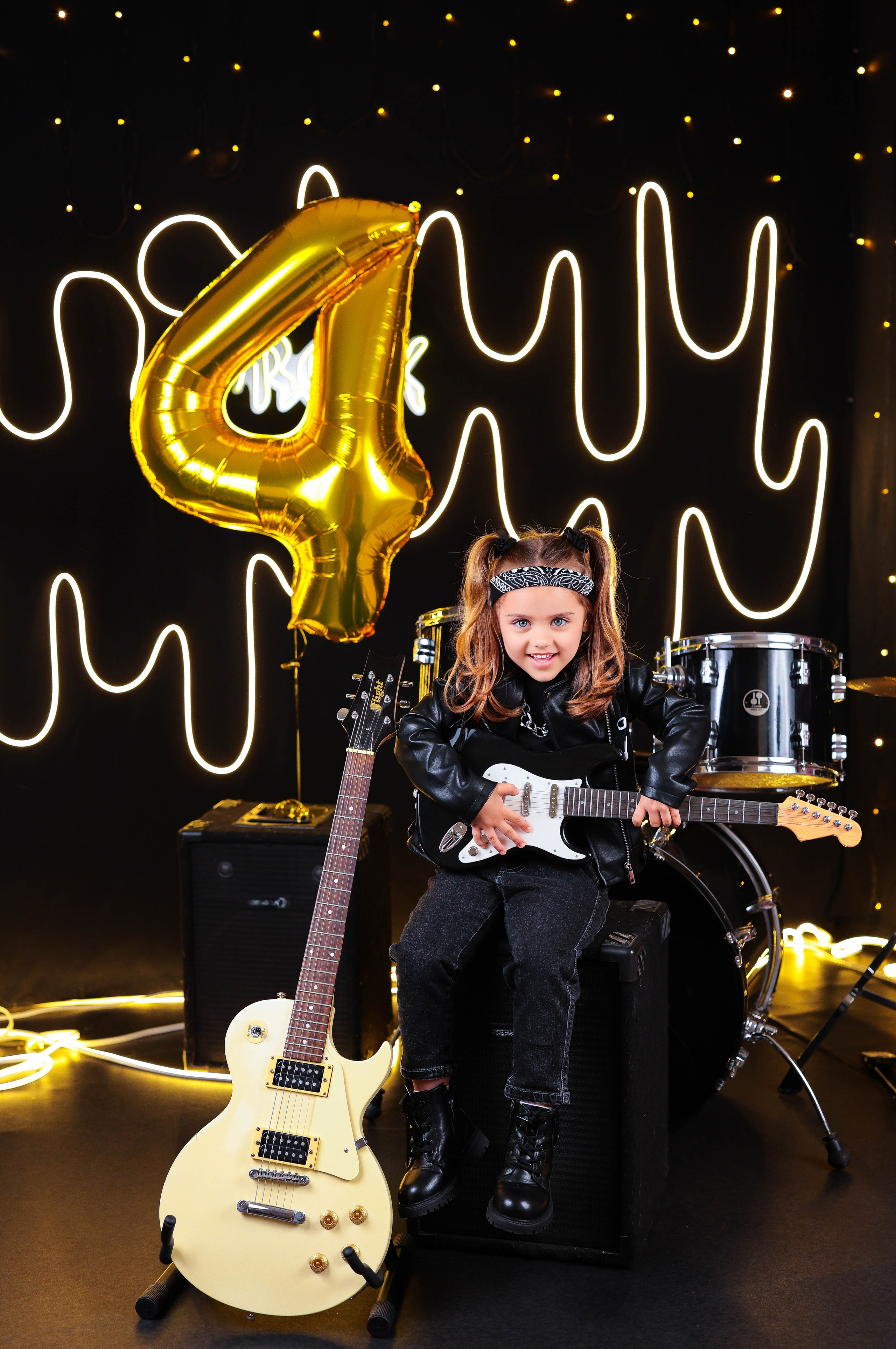 АНТУРАЖ КОВАЛЕВА