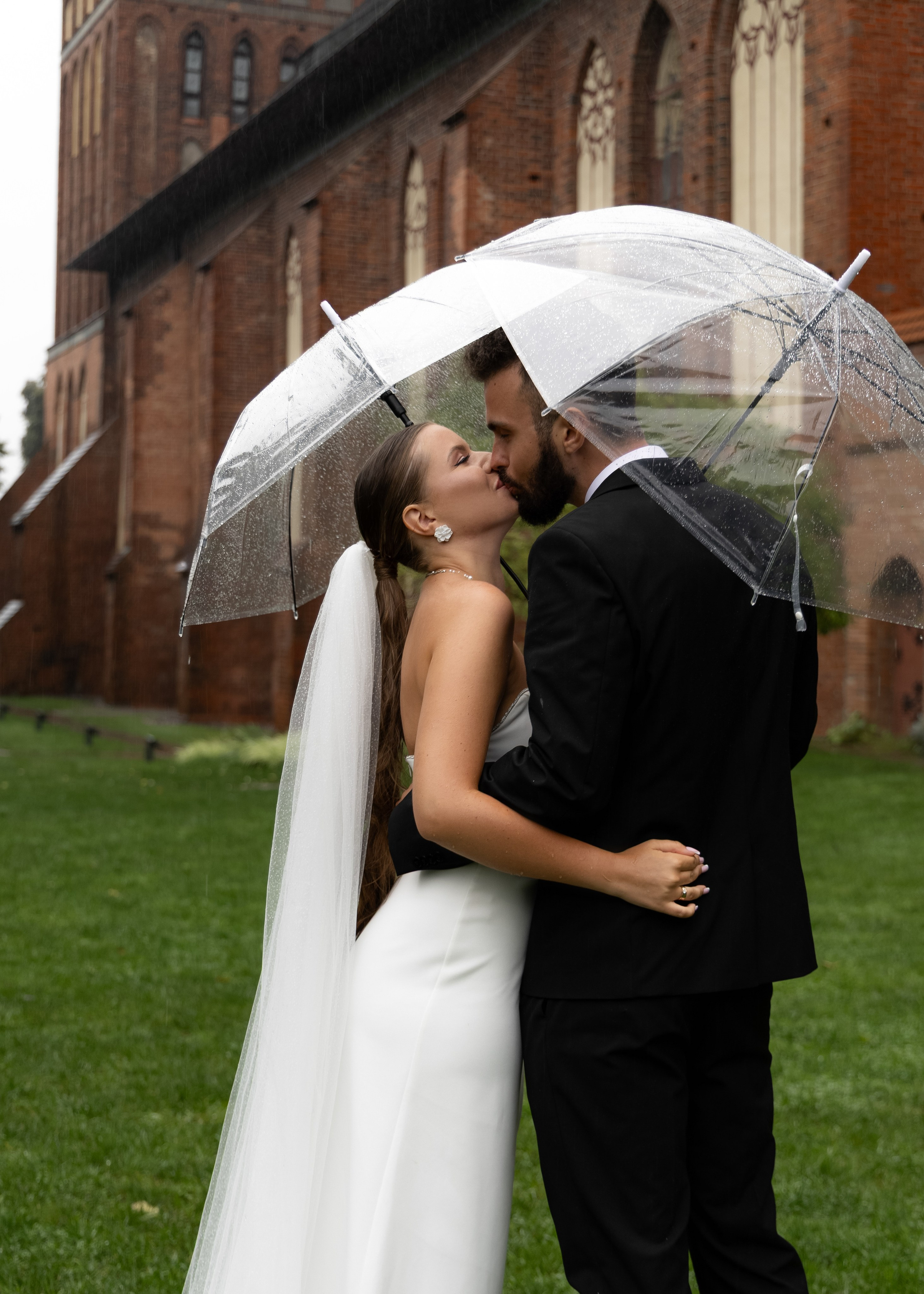 Свадьба Татьяна & Алексей | под дождем на острове Канта. Фотограф в Калининграде Сокирко Светлана