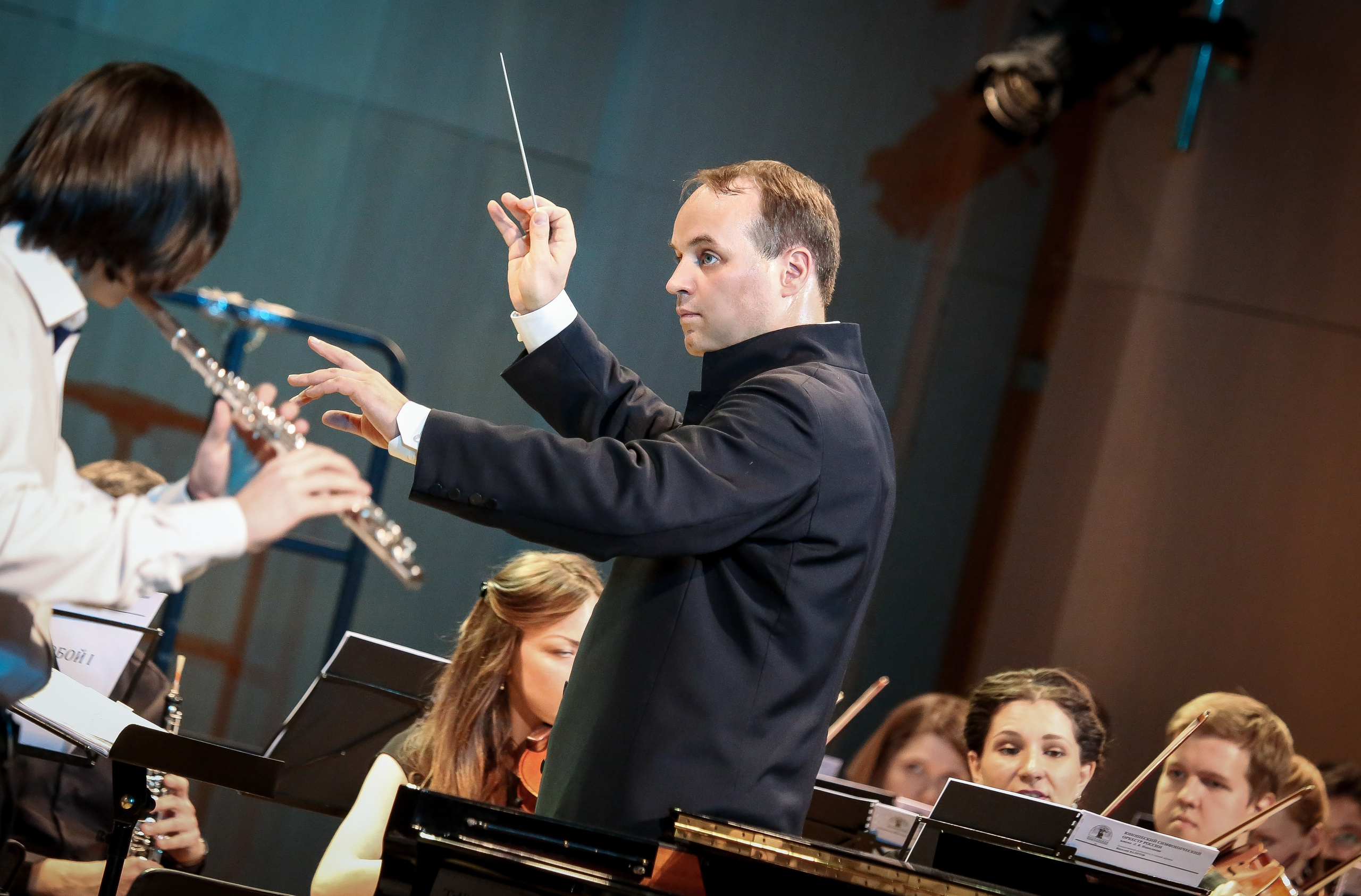 Юбилей Бетховенской школы. Дарья Письменюк / Darya Leitstern — фотограф, музыкант, журналист, путешественник