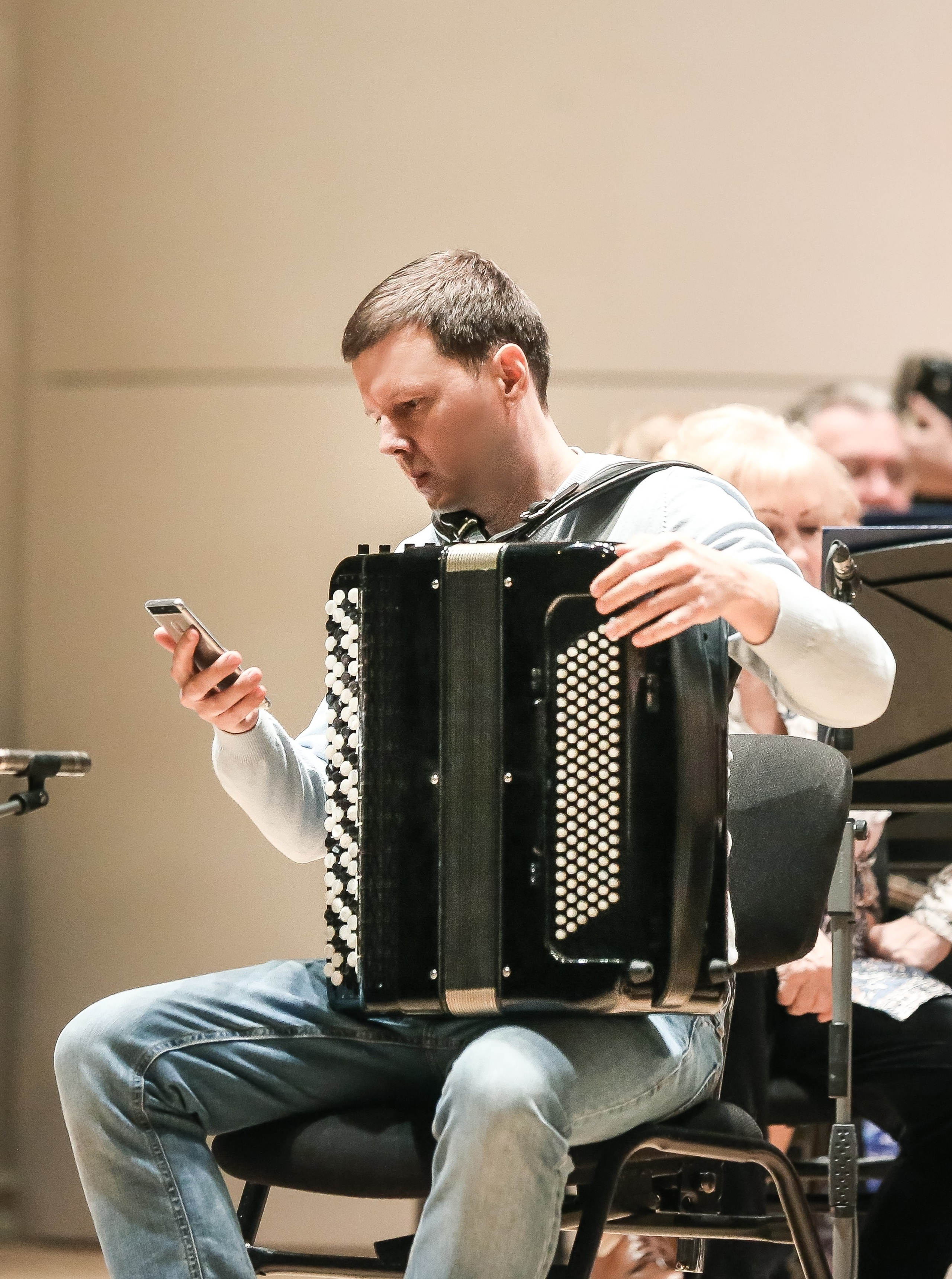 Концерт «Один виток вокруг планеты» ко Дню космонавтики. Дарья Письменюк / Darya Leitstern — фотограф, музыкант, журналист, путешественник