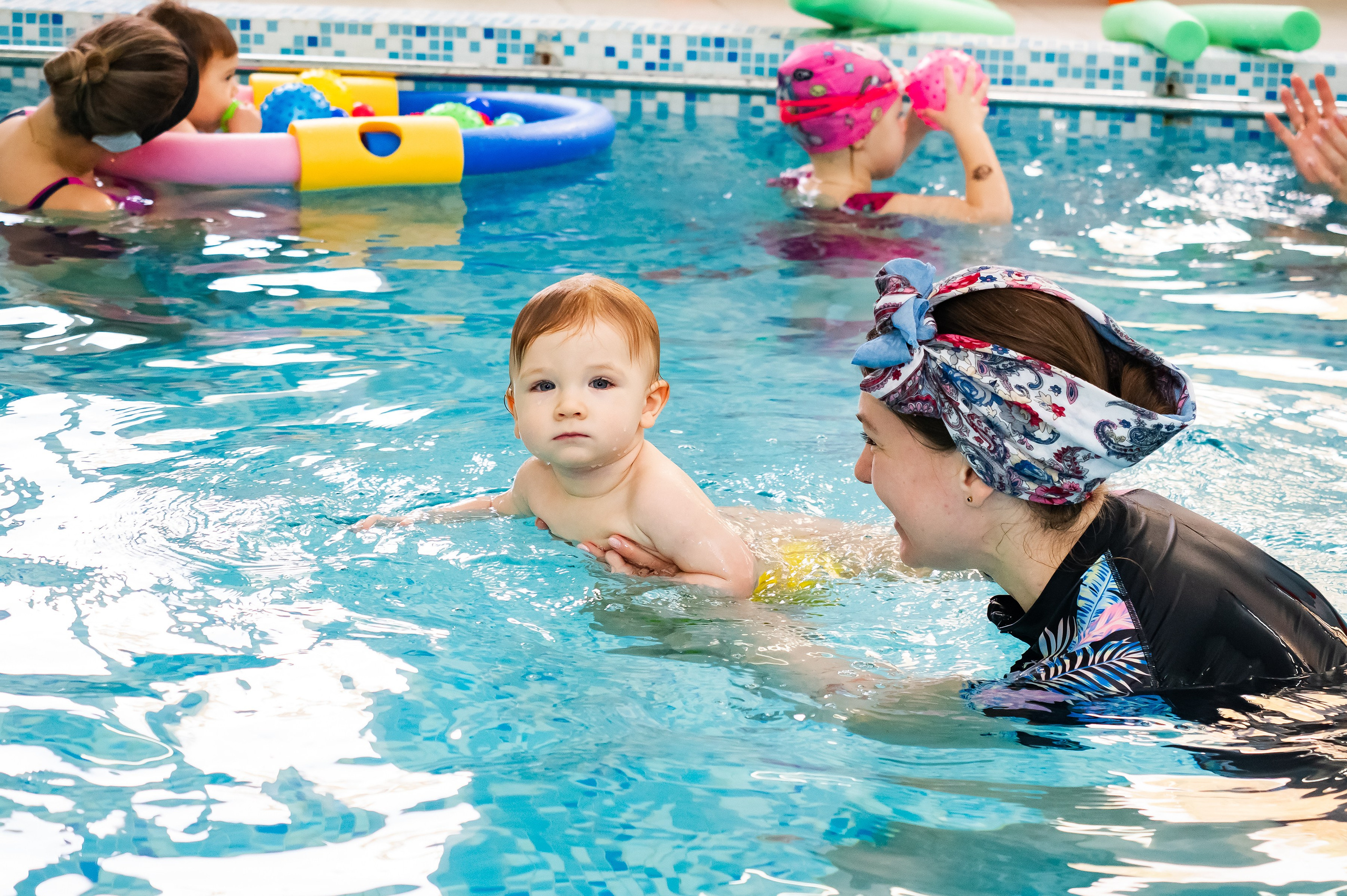 Грудничковое плавание. Репортажный, семейный и детский фотограф в Пензе и Заречном Арина Ермилова. Картины барельеф на заказ