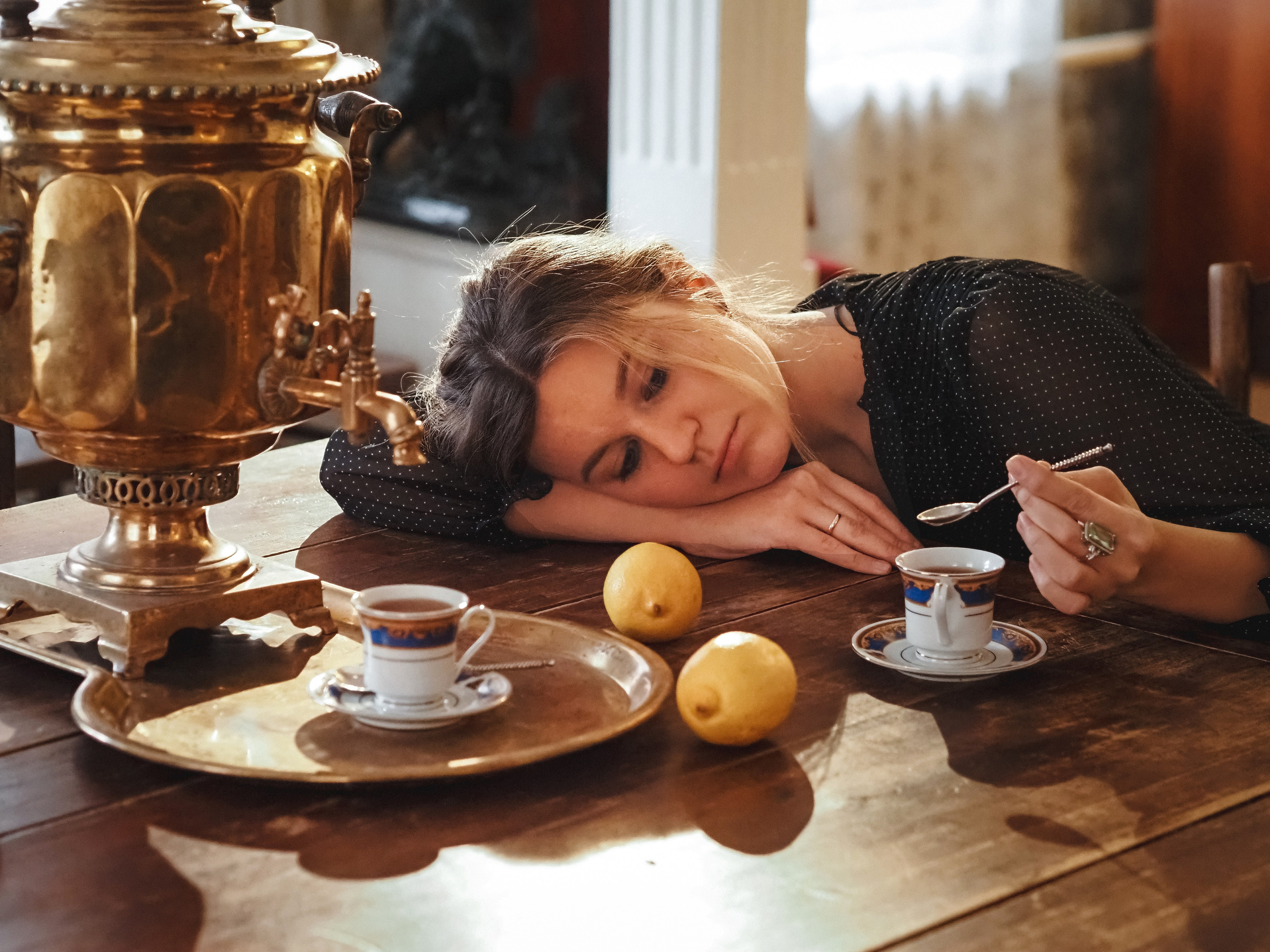 Ирина и Евгения в доме Пельцама. Семейный фотограф Ольга Барабанова