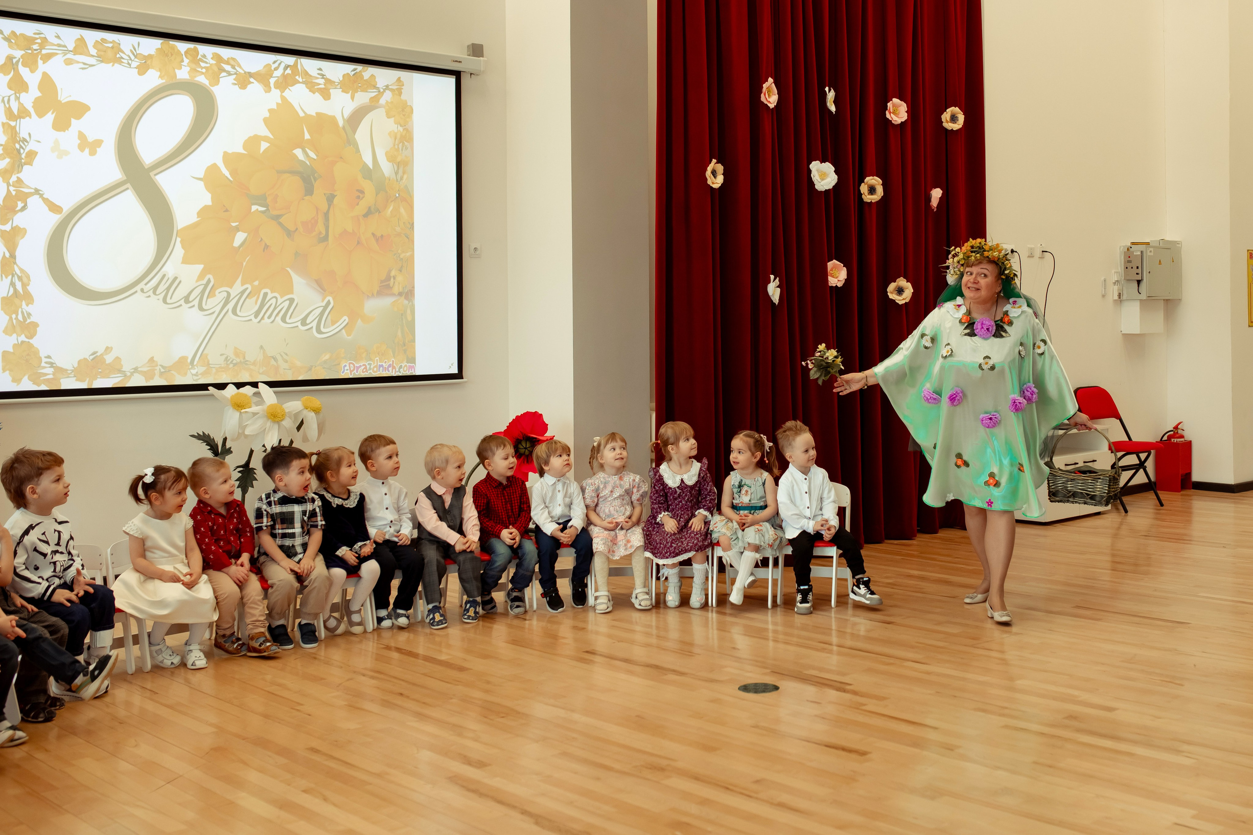 Праздник весны в детском саду. Семейный и детский фотограф в Москве Дорогова Екатерина