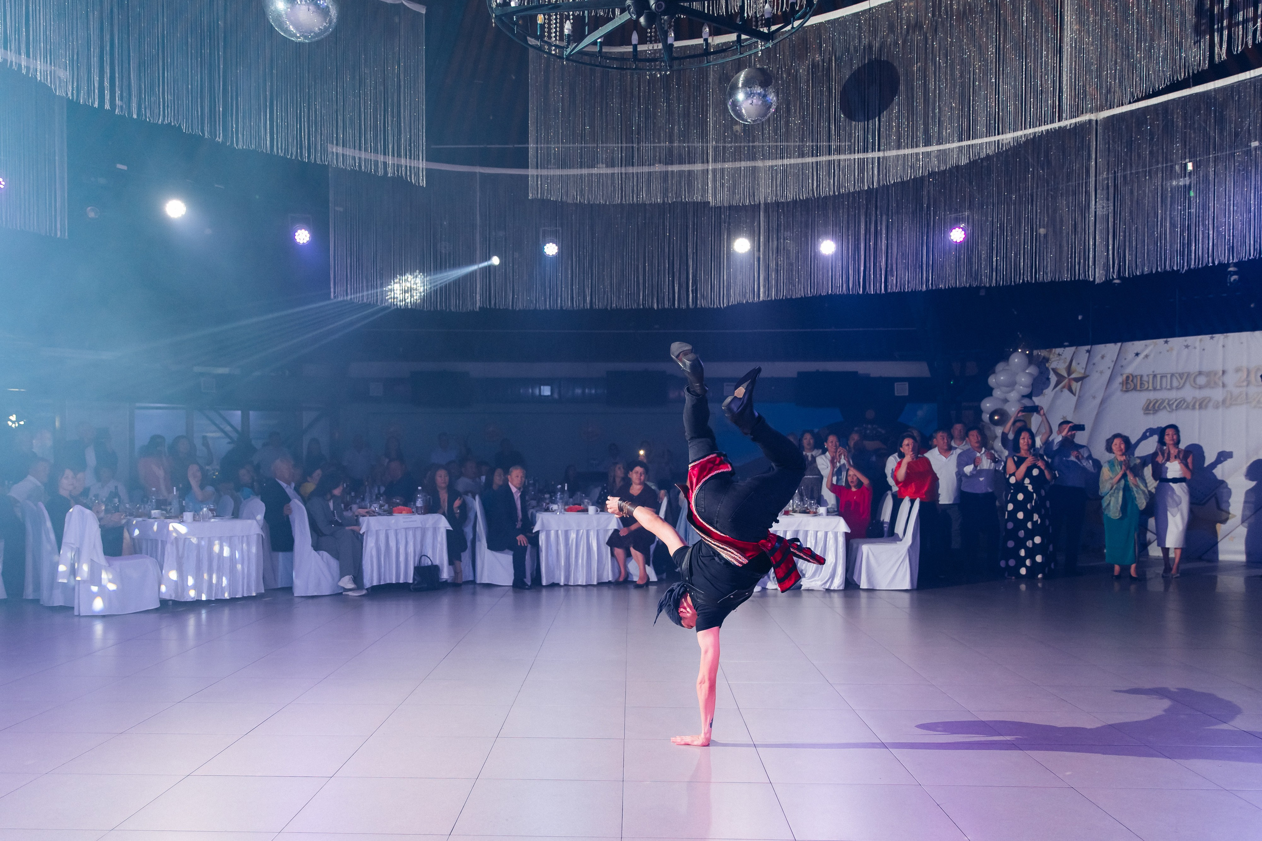 Выпускной вечер. 49 школа. Баран на корове. Свадебный и семейный фотограф в Улан-Удэ