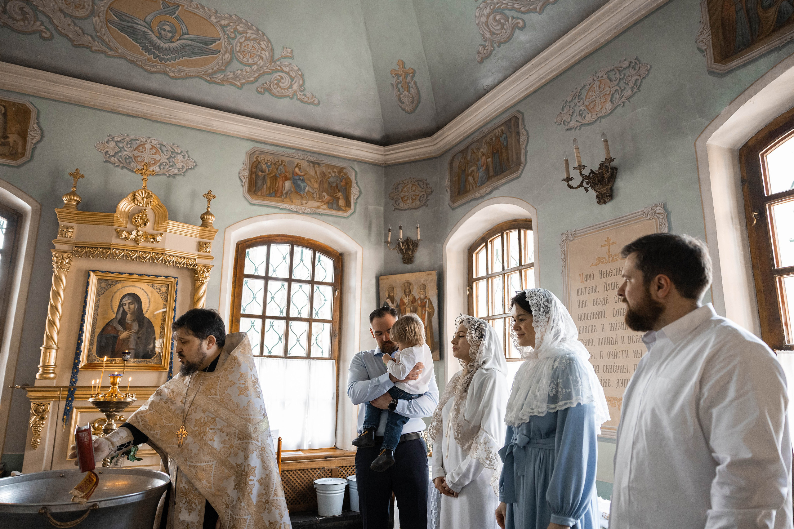 Крещение Даниила. Фотограф Крещение, Выписка москва