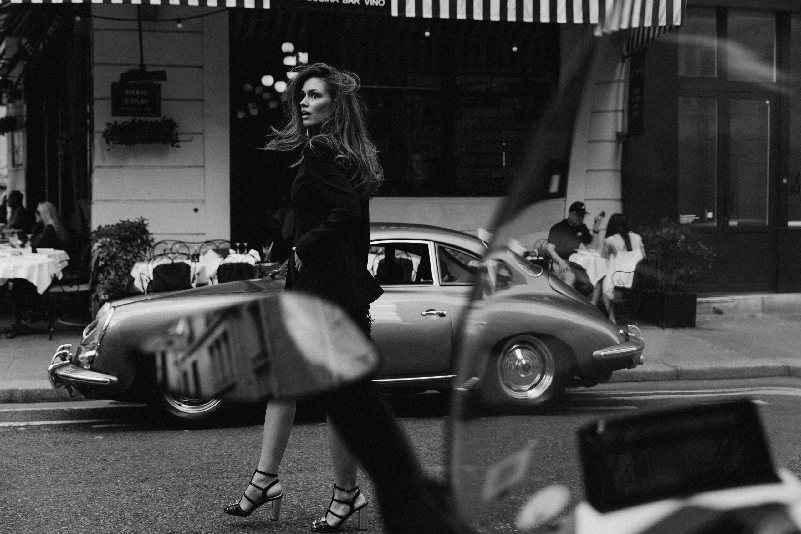 Hit the road. Photographer in Paris