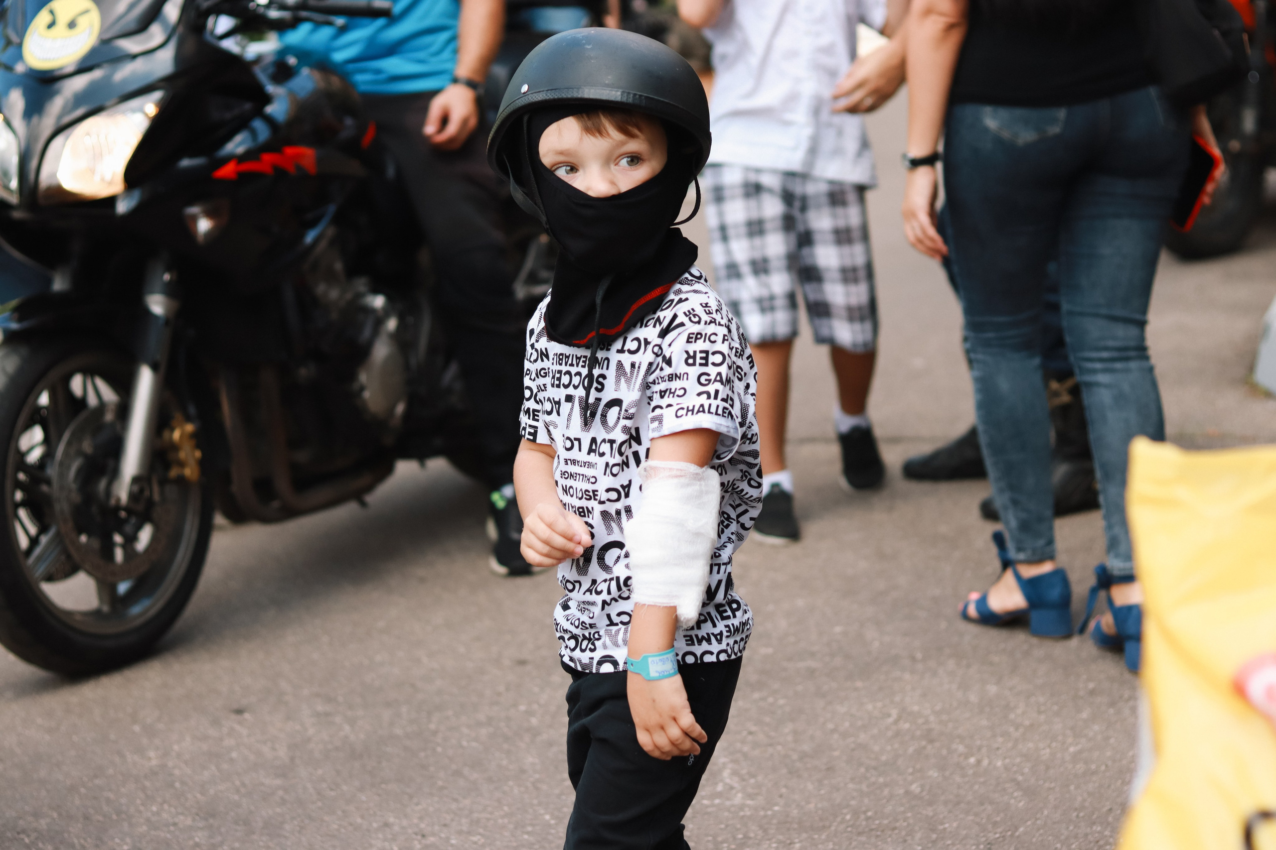 Выезд «Мототерапии» в детскую больницу в Солнцево. Репортажный фотограф в Москве и Зеленограде Karina-vozd