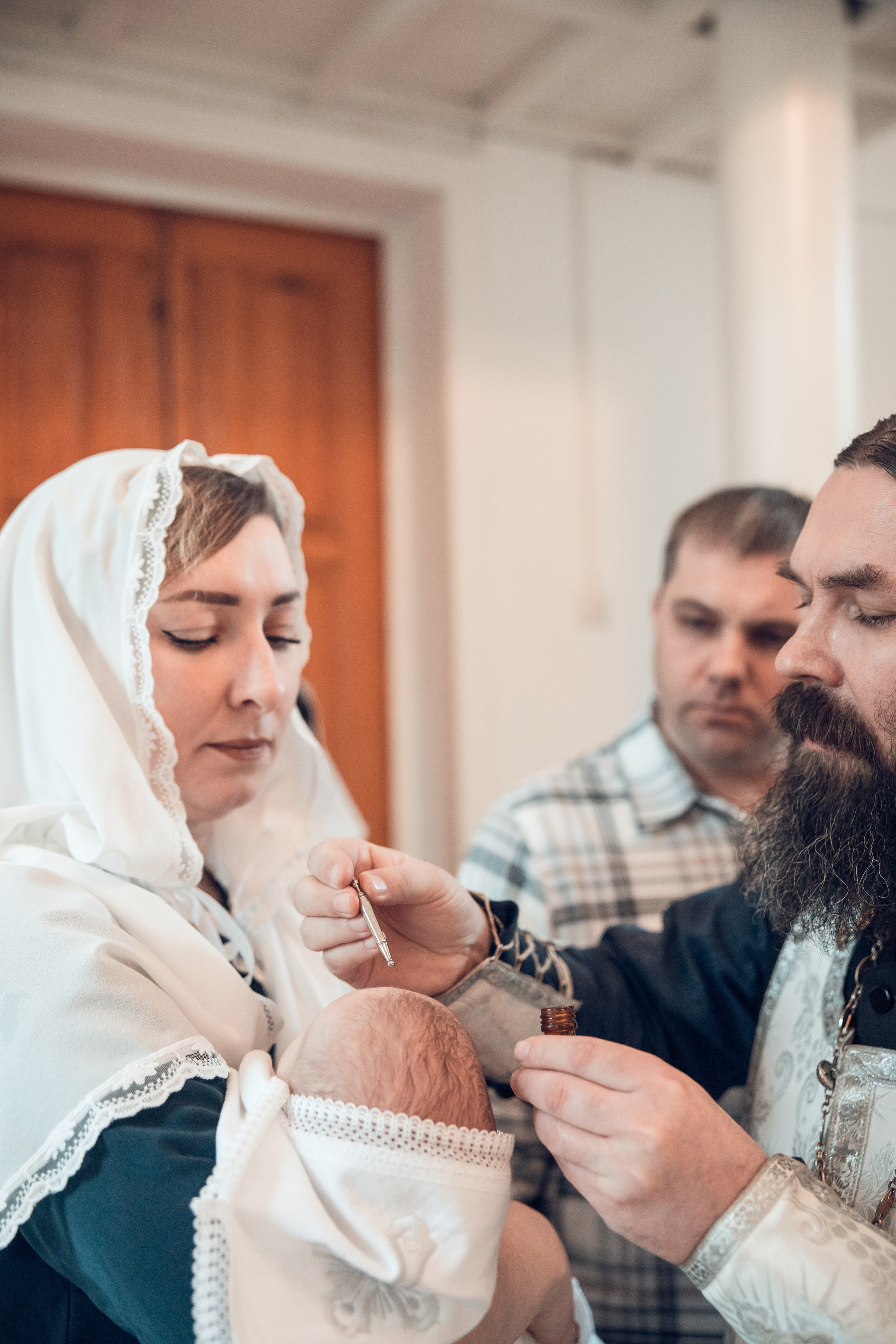 Таинство Крещения Виктории. Церковь Казанской иконы Божией Матери в Вышетравино. Семейный фотограф в Рязани и Рязанской области