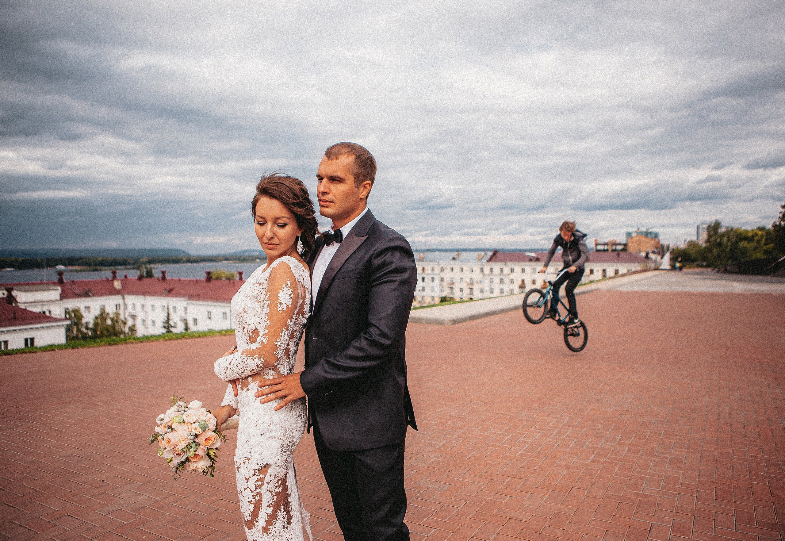 Свадебная фотосессия летом. Фотограф в городе Самара Александр Гераськин