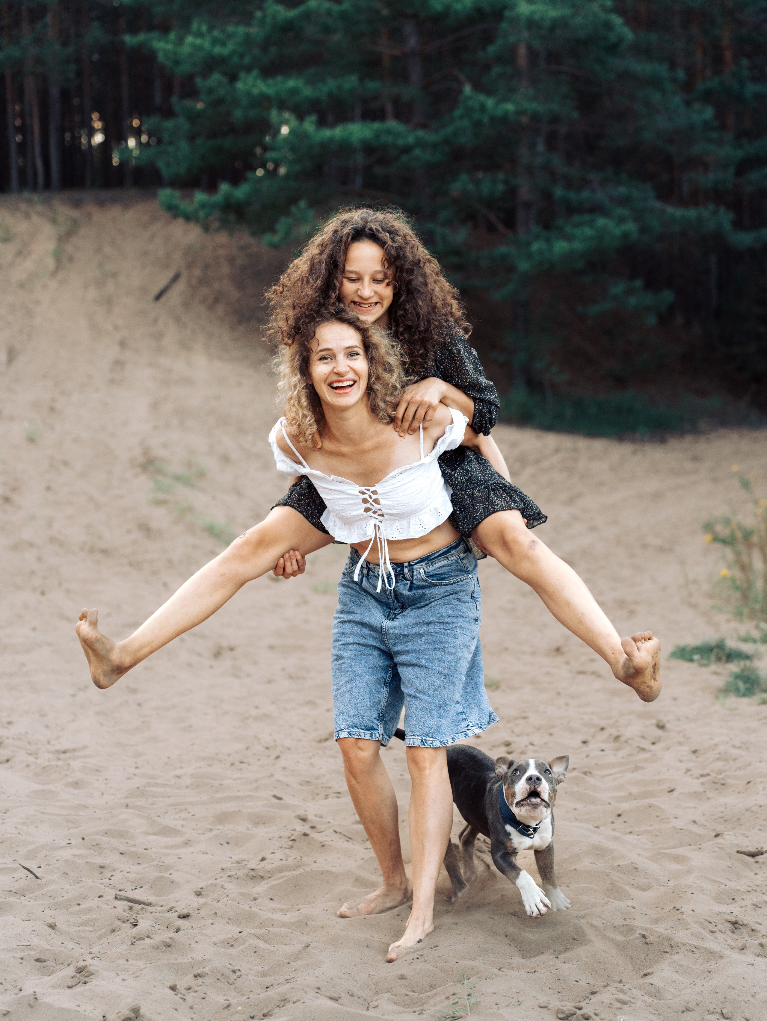 Алёна и Соня. Елена Симонова