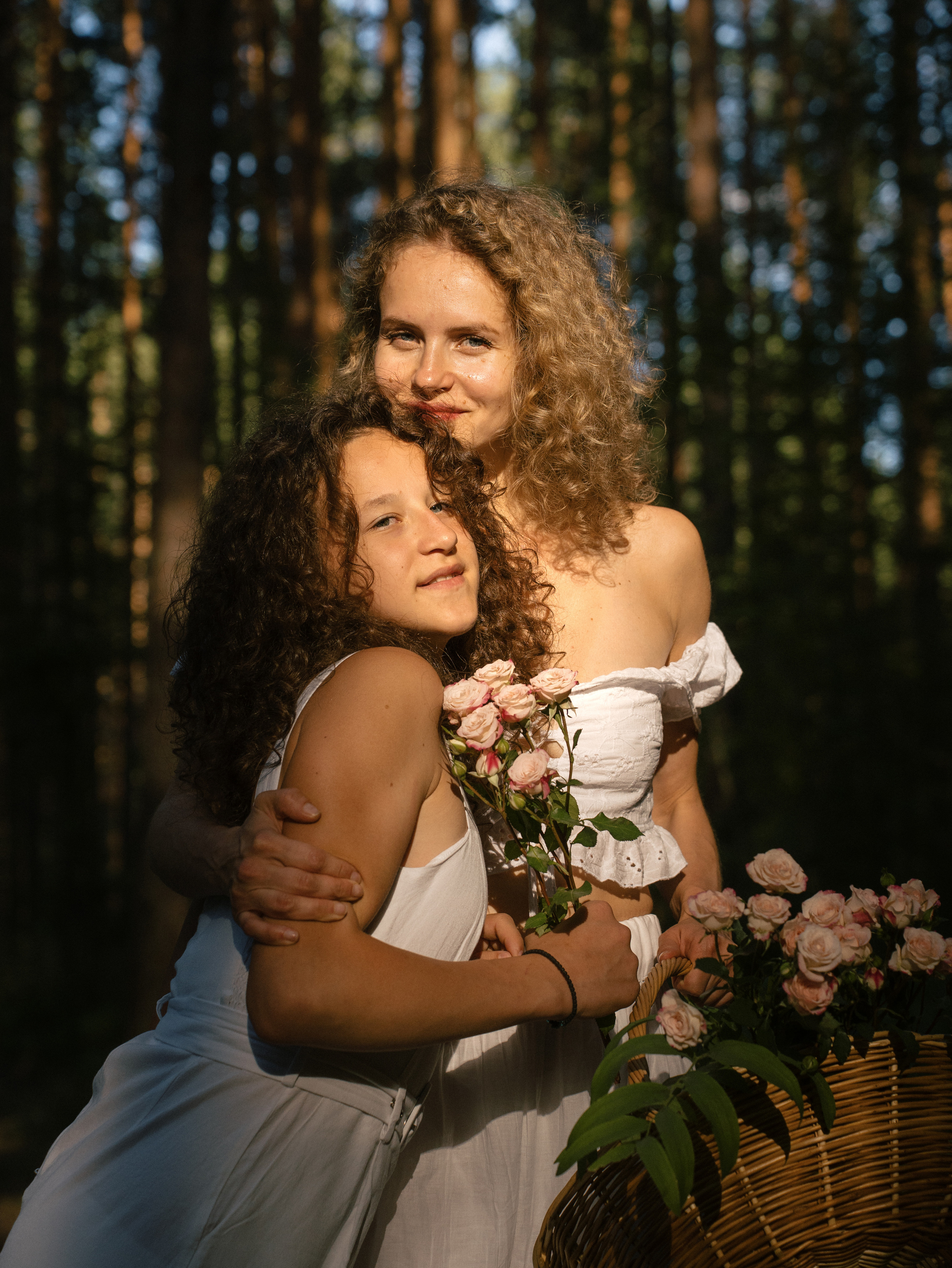 Алёна и Соня. Елена Симонова