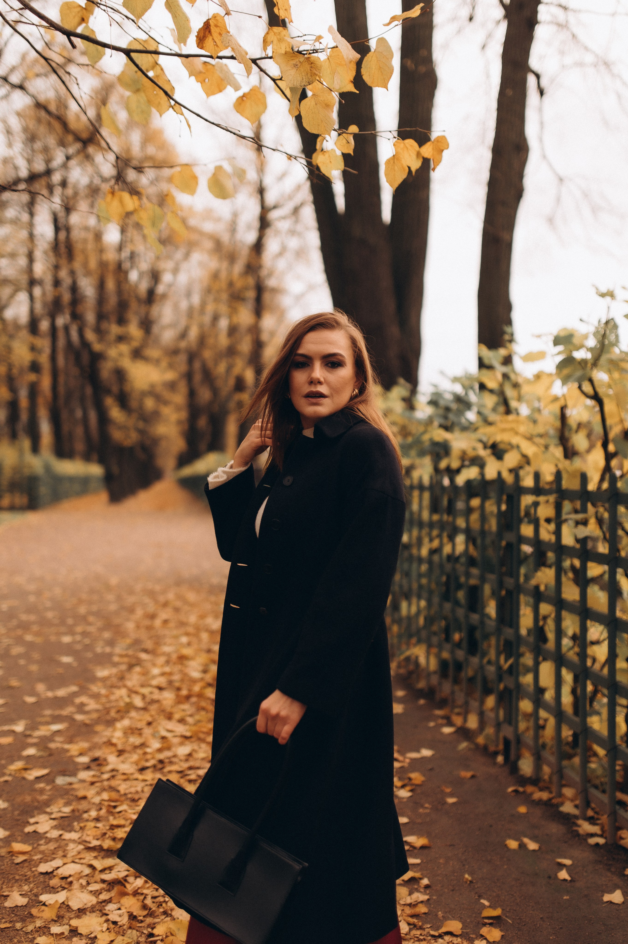 Осенняя индивидуальная фотопрогулка летний сад. Фотограф ПИТЕР СПБ Надежда Баранова