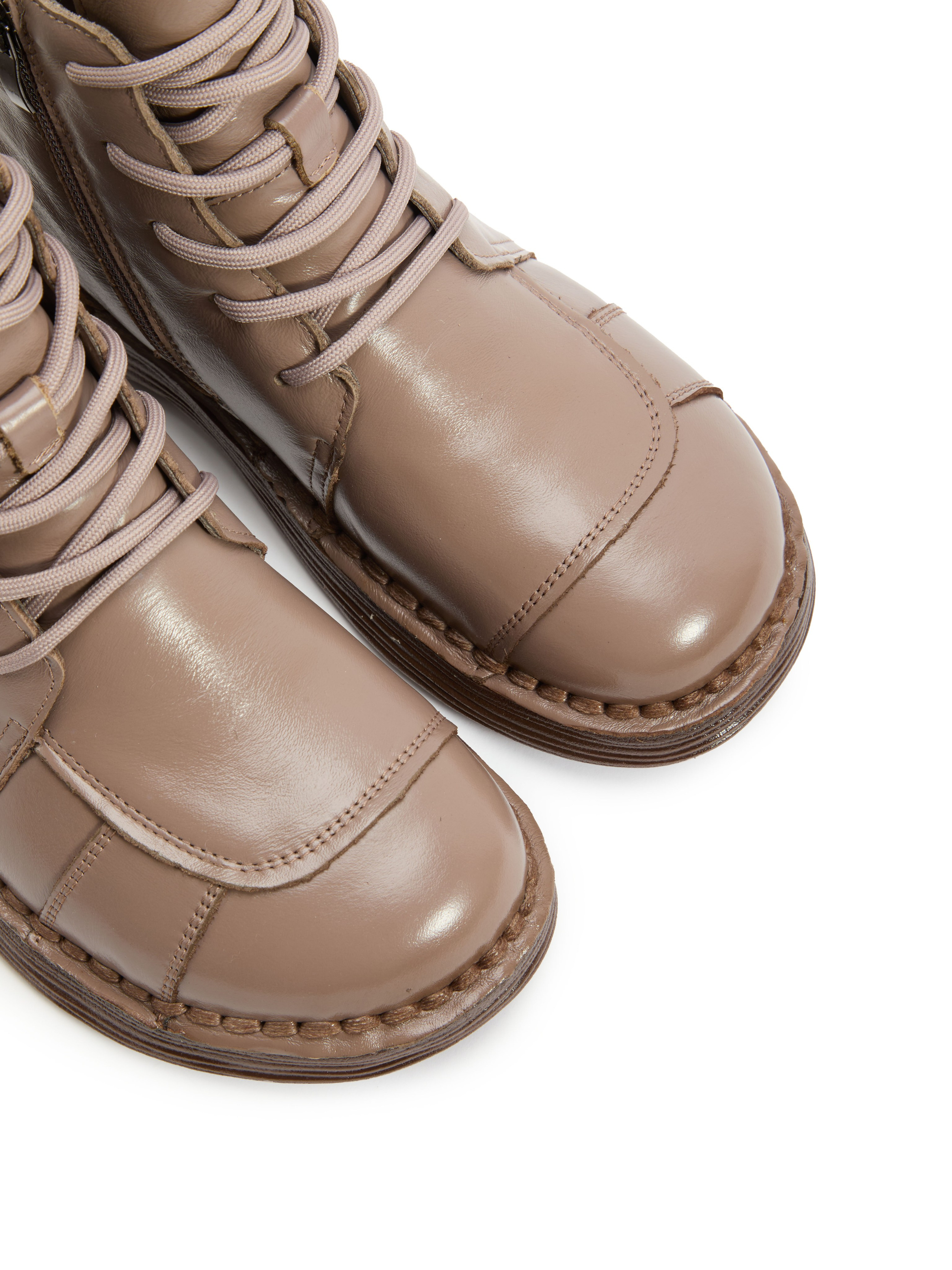 Каталожная фотография обуви. Фотограф в Москве Егор Гончаров