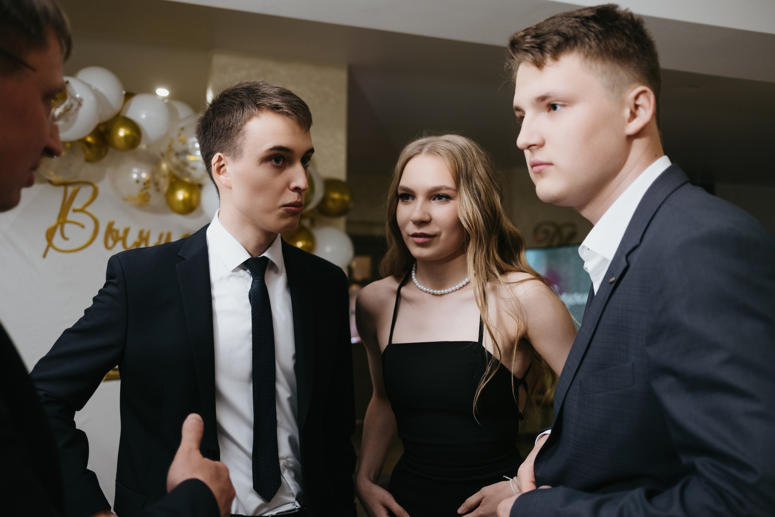 Выпускной 11 класс школы № 30. Свадебный и репортажной фотограф Денис Ожигин в Краснодаре и Краснодарском крае