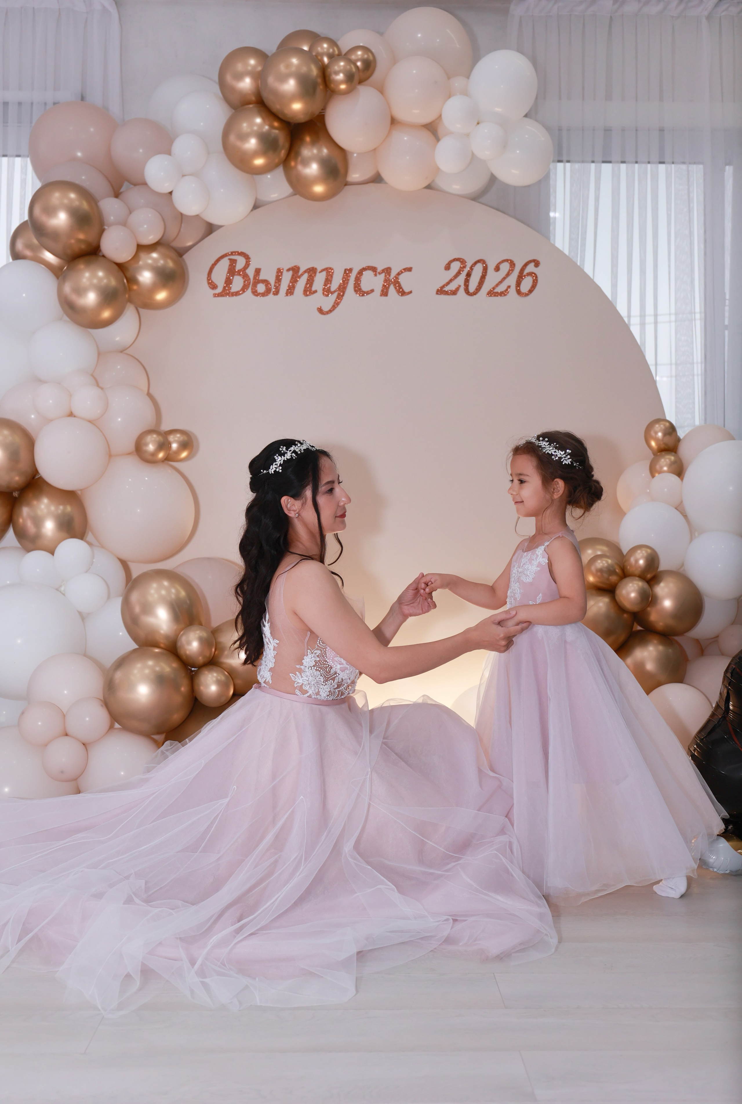 Выпускной в Fantasy hall. Детский семейный фотограф Краснодар