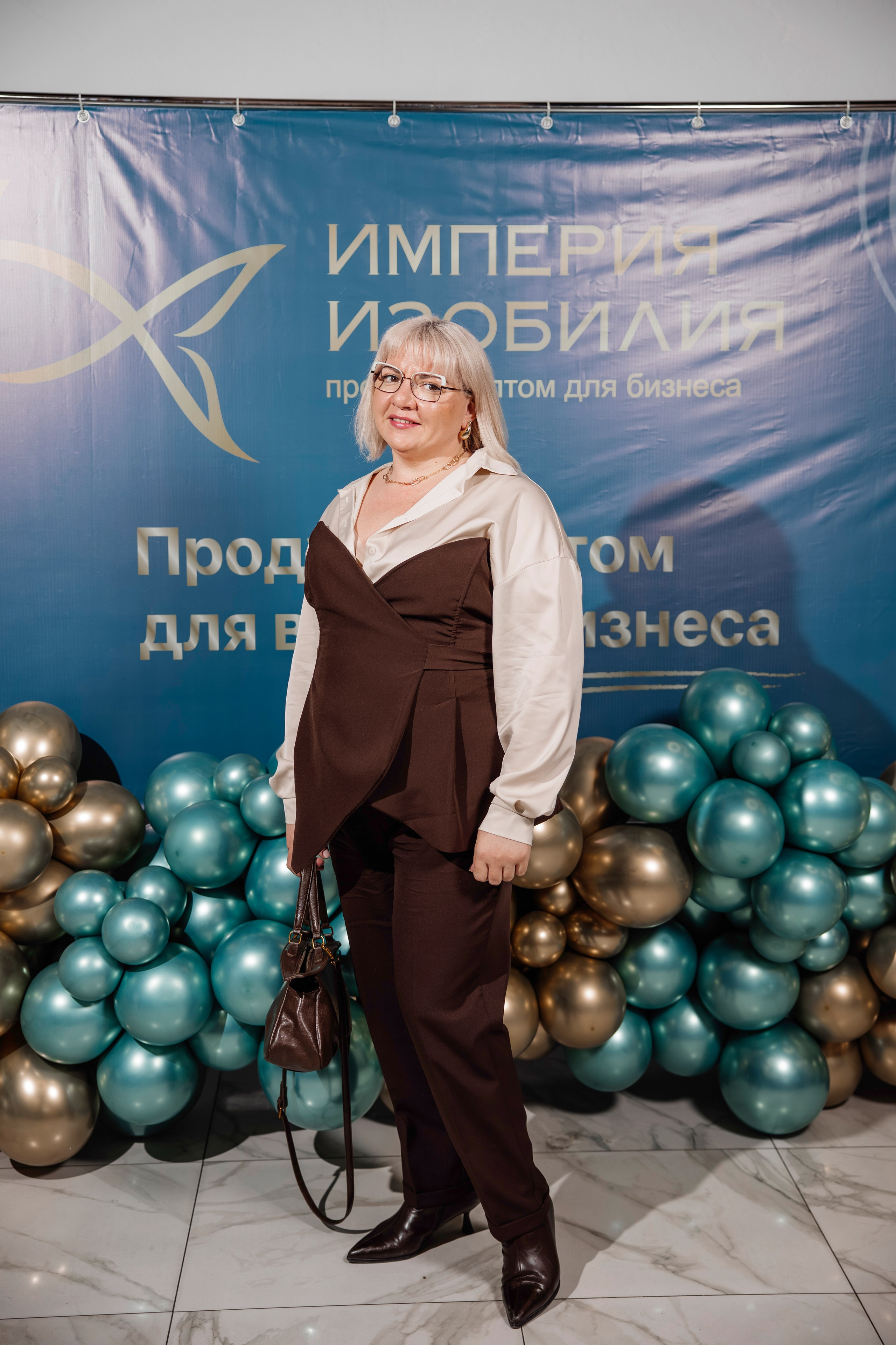 Империя Изобилия — выступления спикеров для предпринимателей. Свадебный фотограф в Иркутске Бобылев Никита