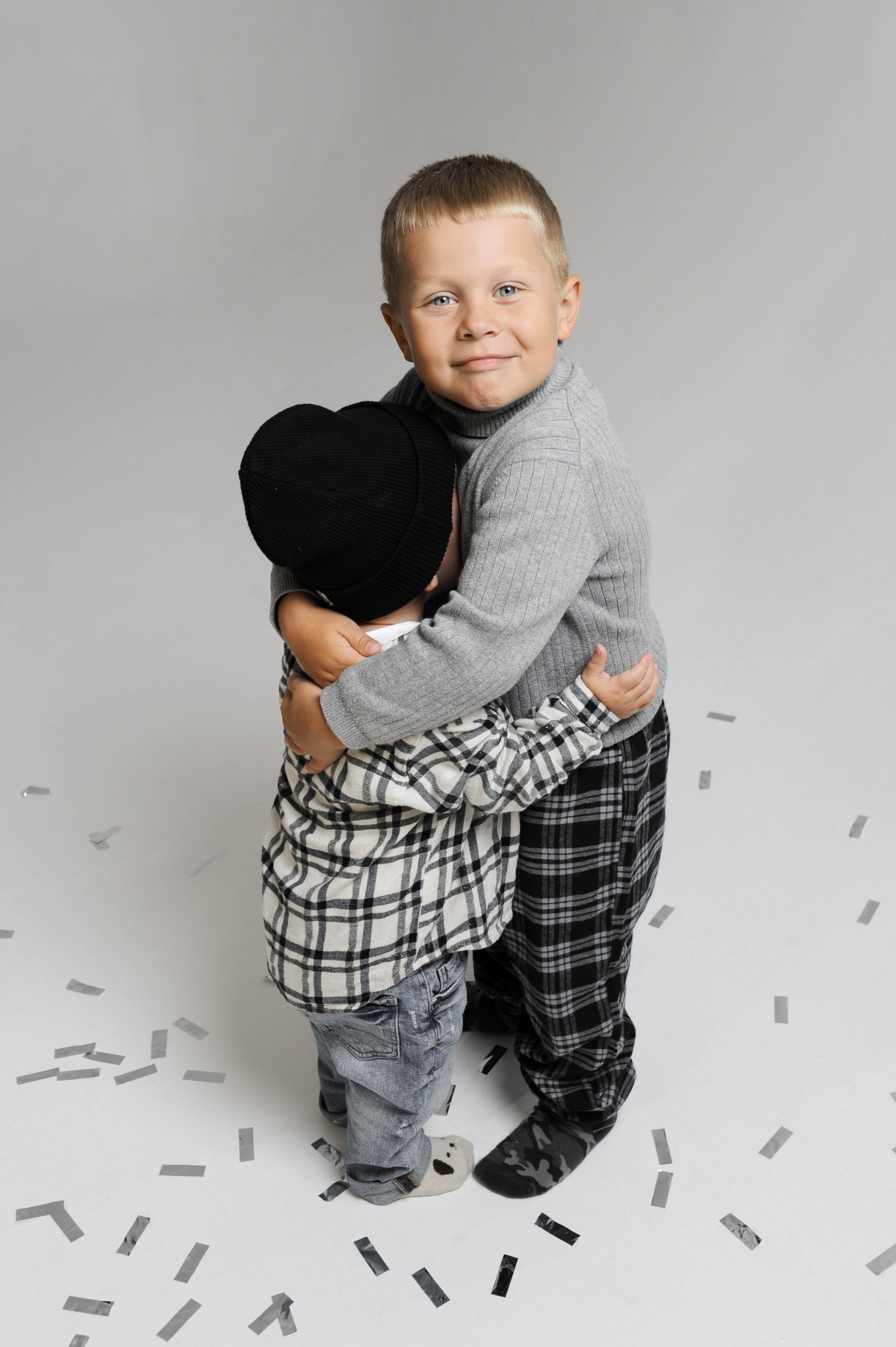 Минималистичная новогодняя семейная съемка. Фотограф в Екатеринбурге Артём Зайнетдинов