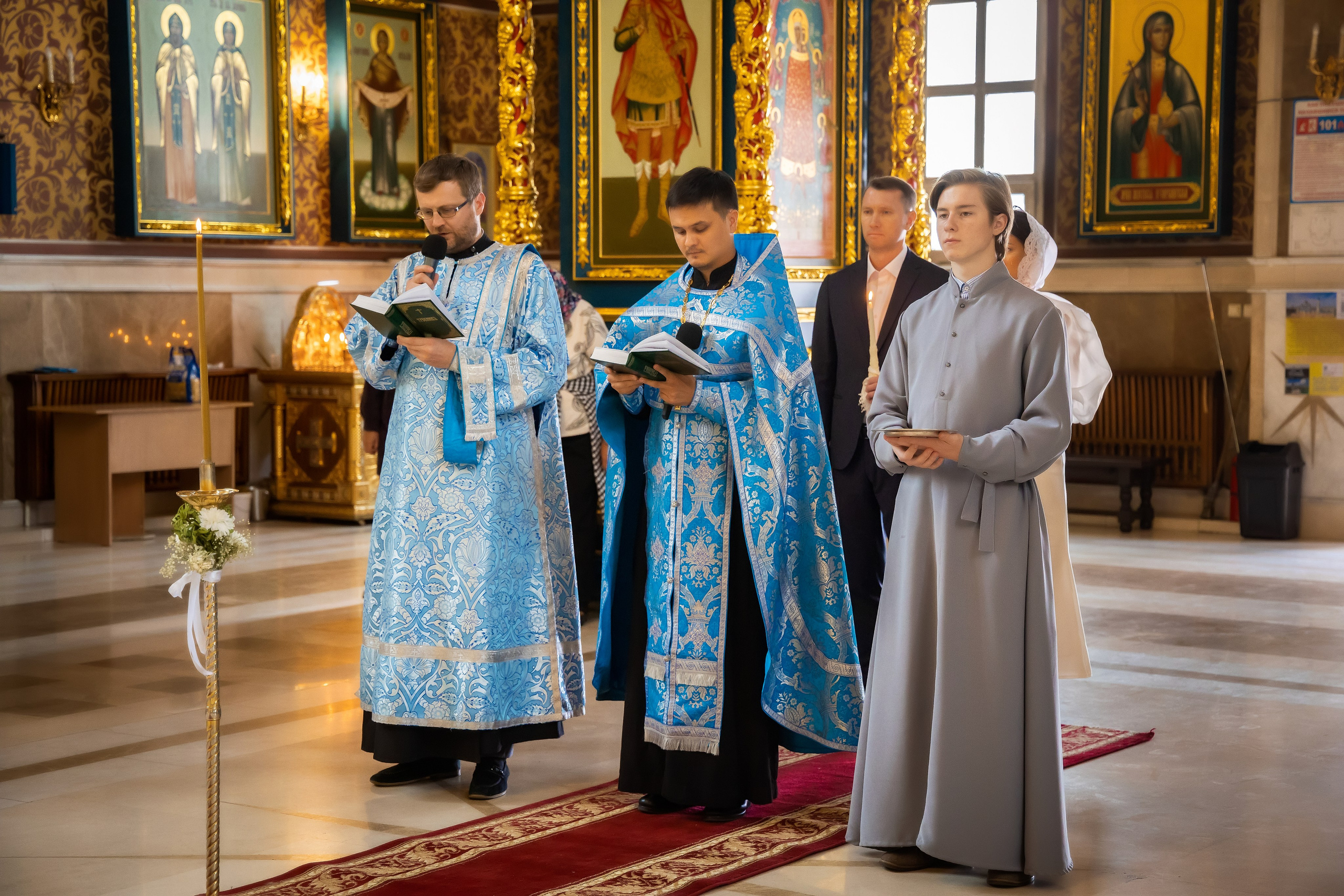 В Храме. Семейный и Свадебный фотограф в Астане Александр Астапов