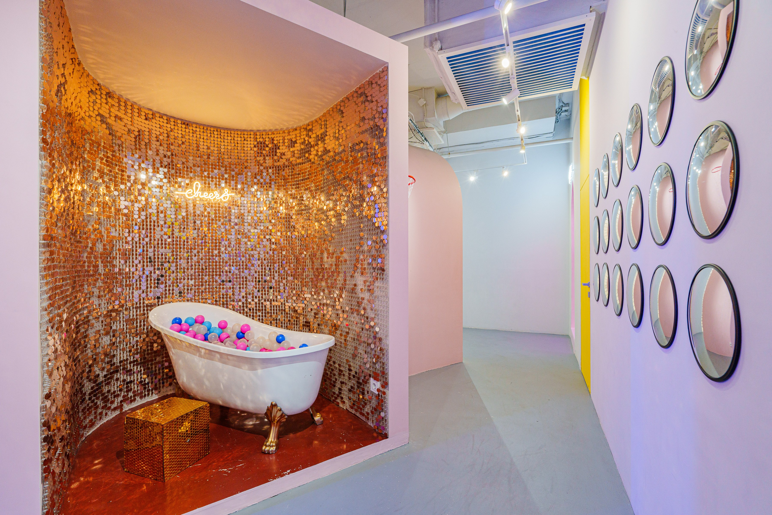 Фотостудия YOUR STORIES. Артур Каримов — Интерьерный фотограф в Екатеринбурге