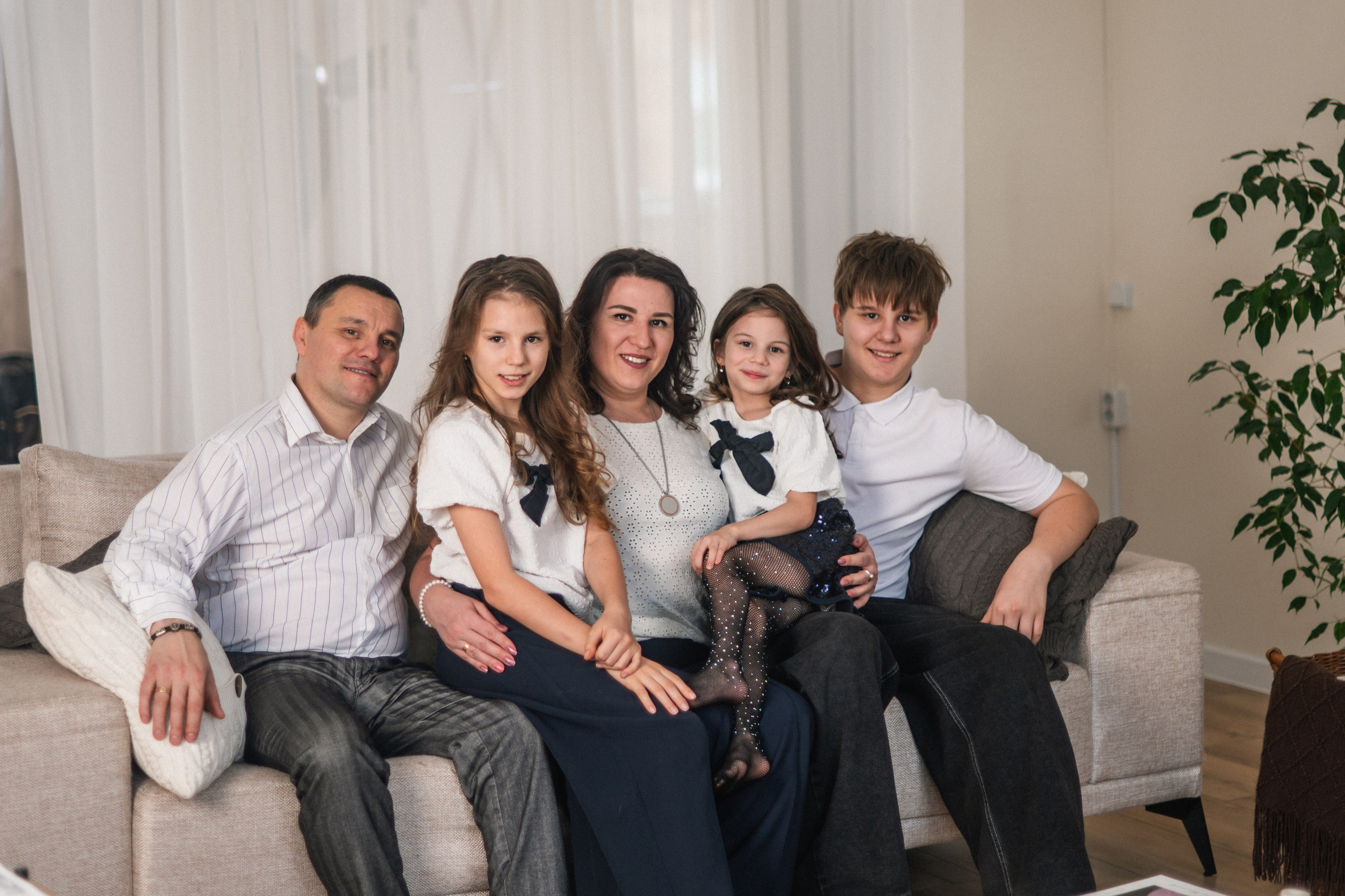 Семейная Фотосессия. Я Ольга Казанцева, фотографирую снимаю ваши киноистории и печатаю фото и цифровые портреты на холсте