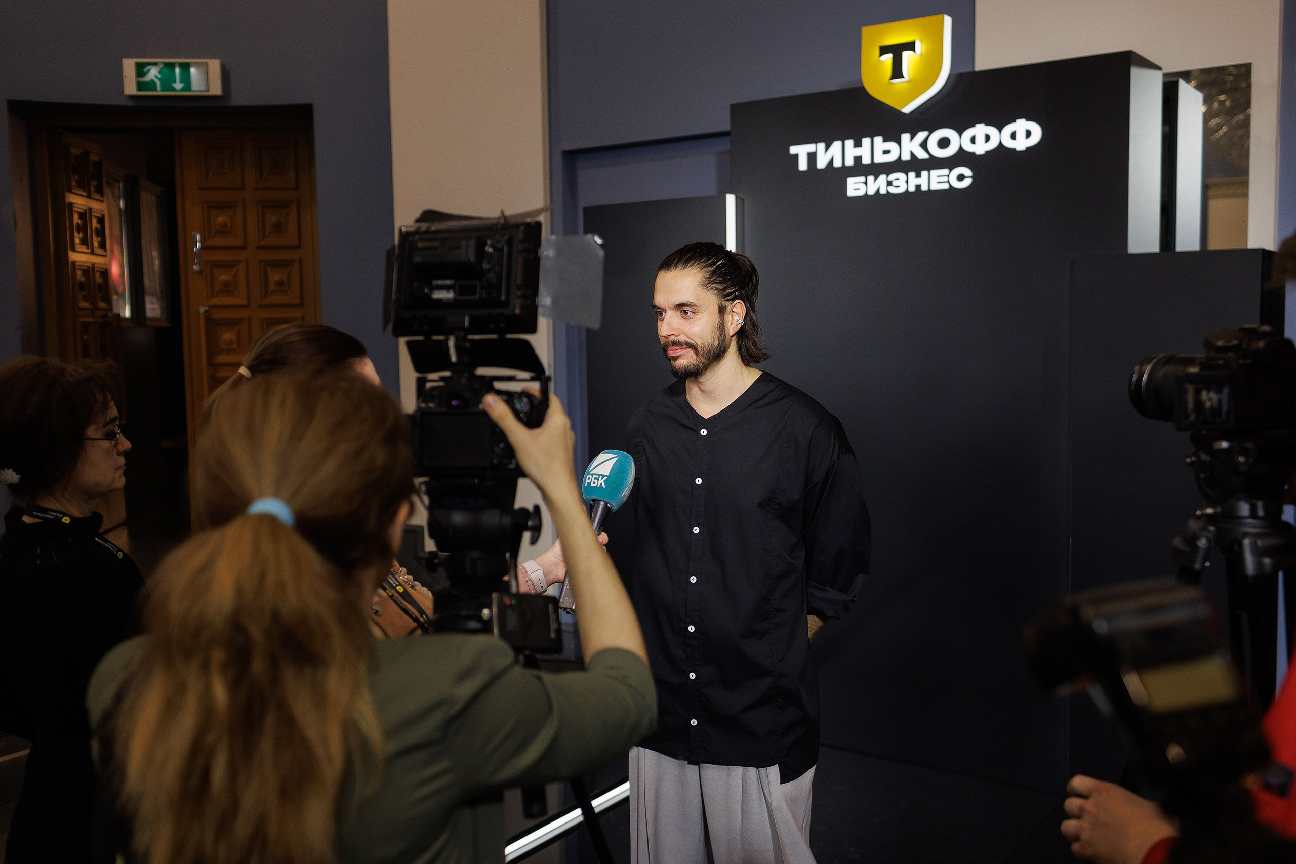 Репортажная фотосъемка мероприятия. Профессиональный фотограф в Новосибирске