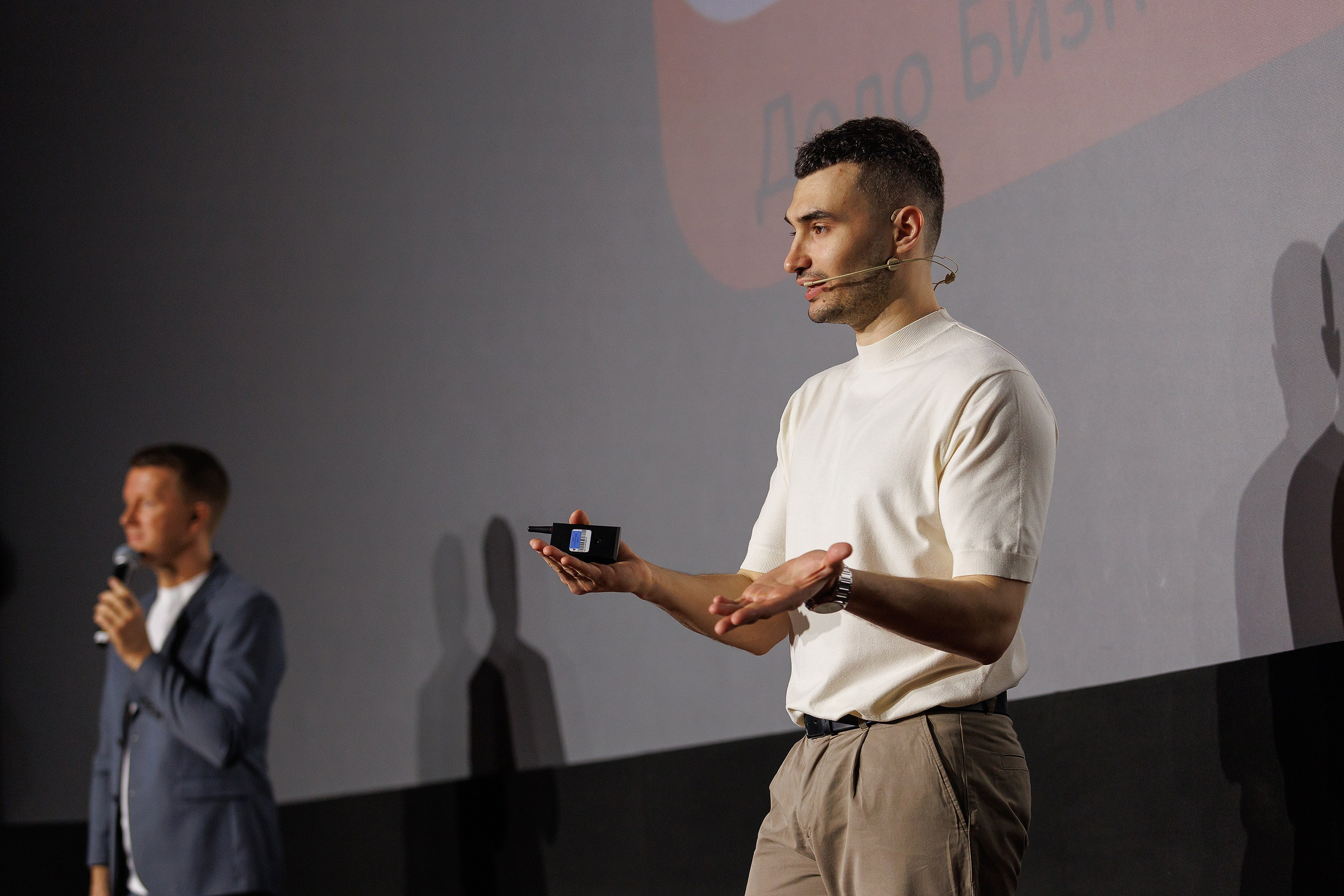 Репортажная фотосъемка мероприятия. Профессиональный фотограф в Новосибирске