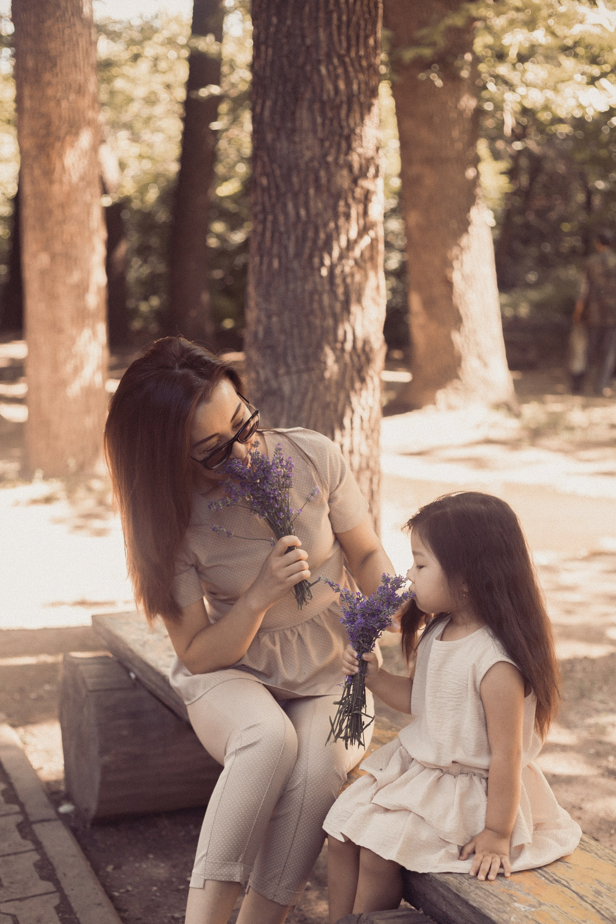 Летняя прогулка мамы и дочери. Фотограф Наталья Гончарова. Снимаю живые портреты в Алматы
