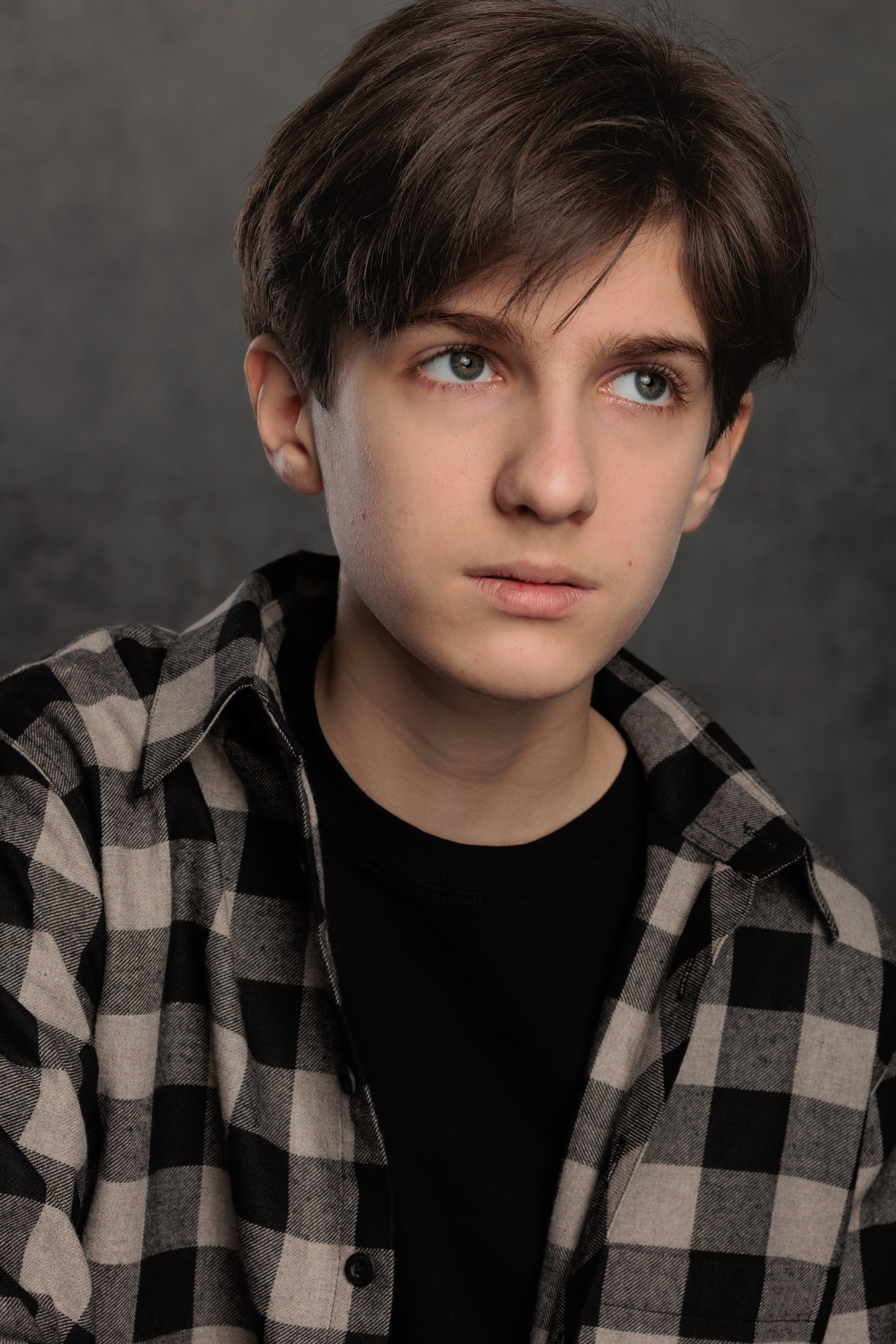 АРТЕМ. Я фотограф из Москвы к Вашим услугам