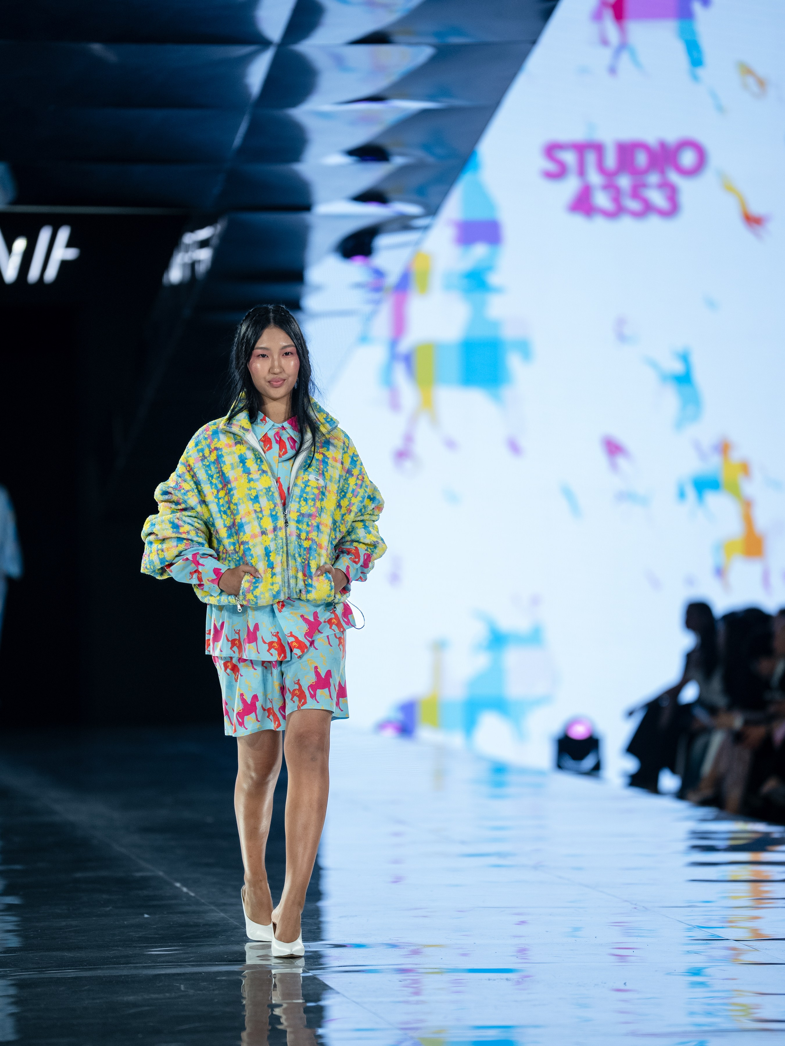 Visa Fashion Week Studio 4353. Сайт Алматинского НЮ АРТ, будуар и фэшн фотографа Дениса Карпенко