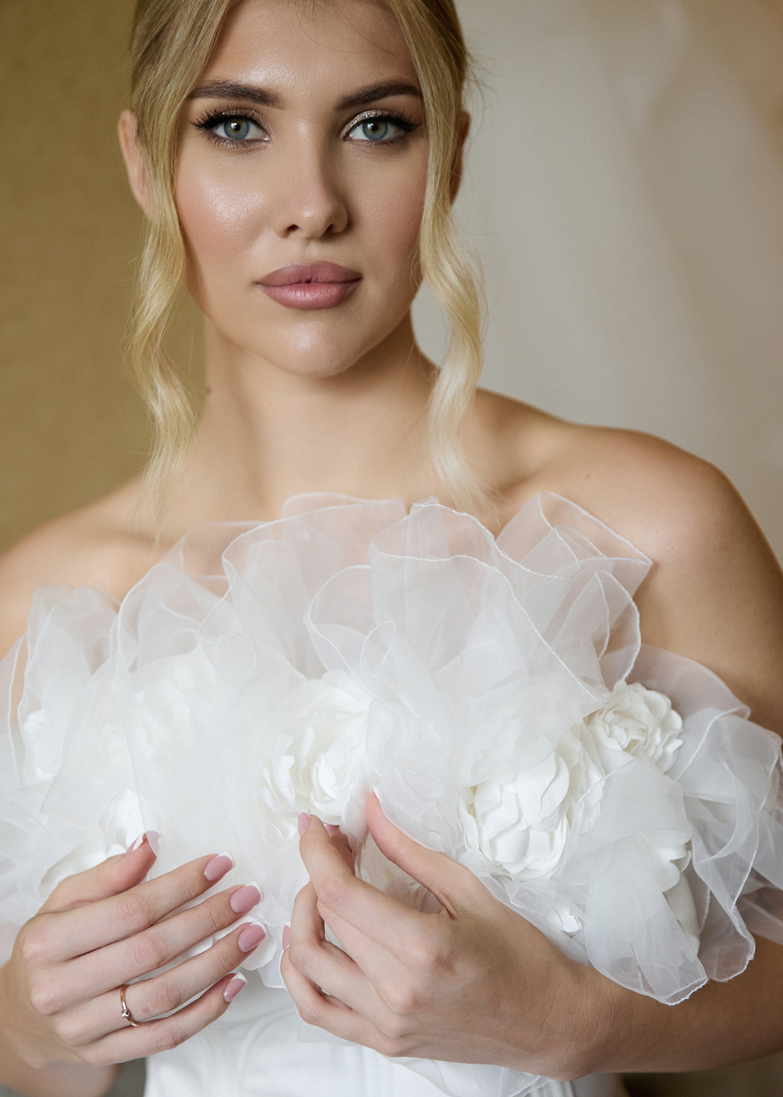 Мы рождены, чтобы сиять. Обо мне