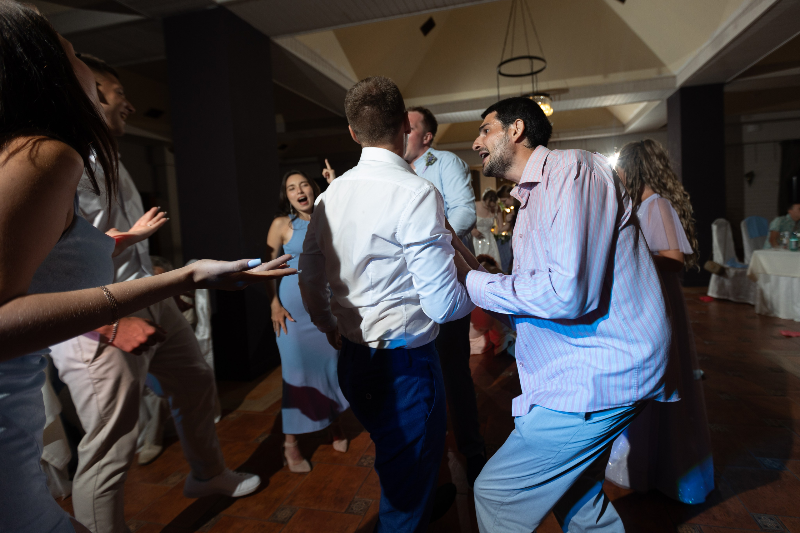 Свадебный репортаж в Крыму | Живые фото | Илья Желдак. Профессиональная фотосъемка в Крыму. Натуральные эмоции и живые кадры. Забронируйте дату прямо сейчас!