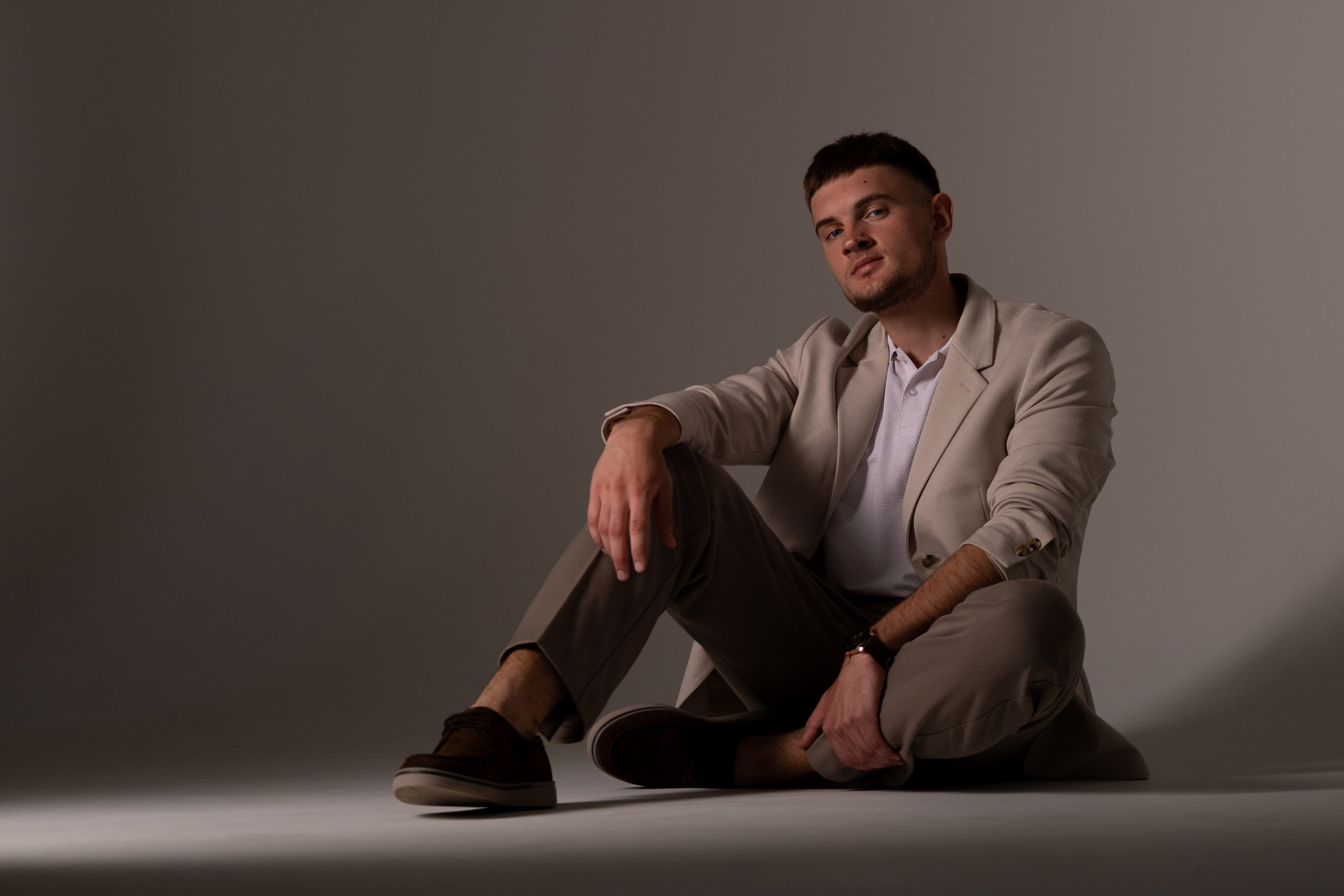 Владимир. Профессиональная фотосъемка в Крыму. Натуральные эмоции и живые кадры. Забронируйте дату прямо сейчас!